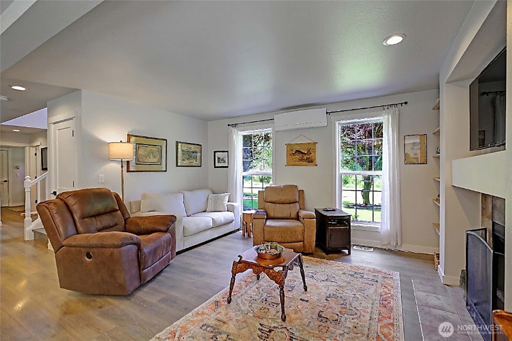 4433 Village Road Property Photo 13