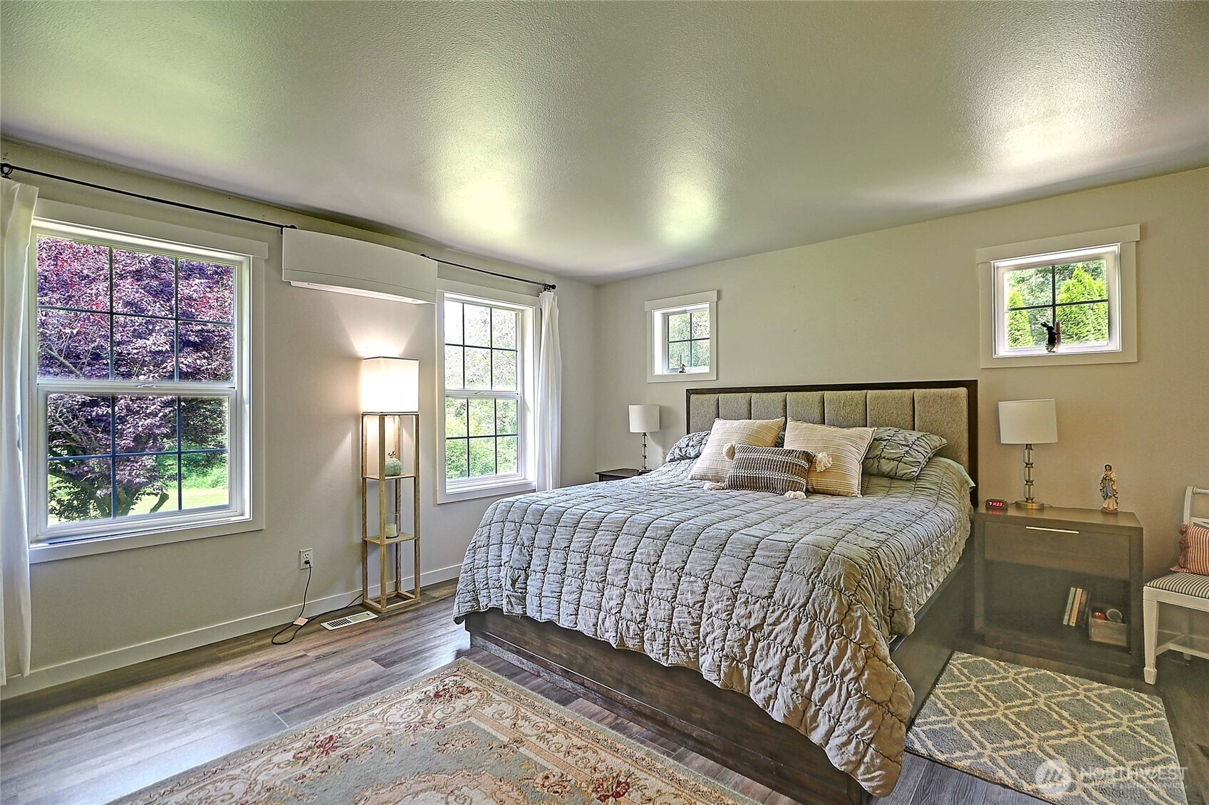 4433 Village Road Property Photo 17
