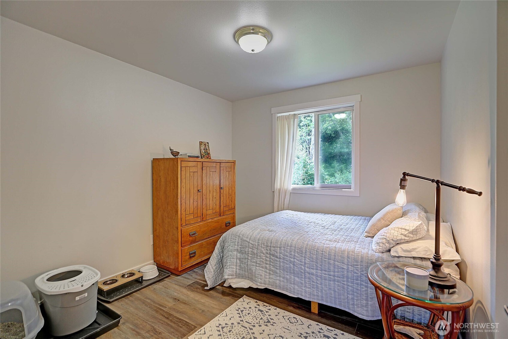 4433 Village Road Property Photo 21