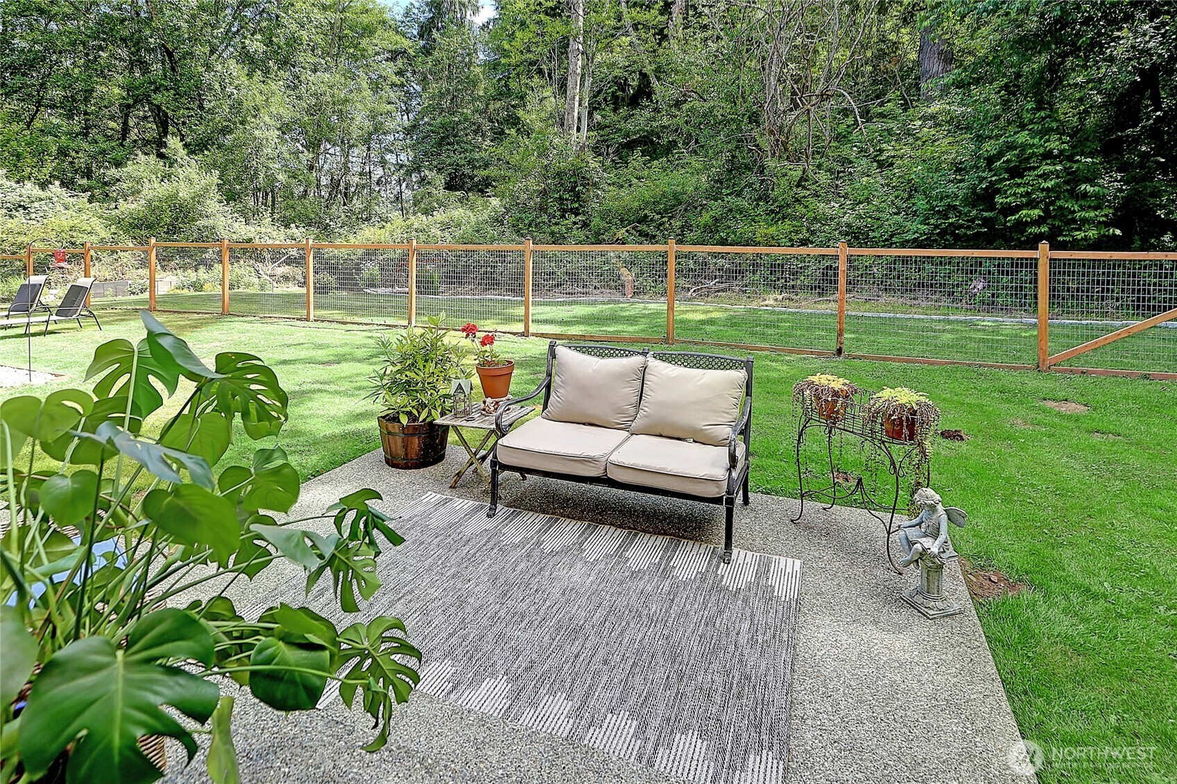 4433 Village Road Property Photo 30