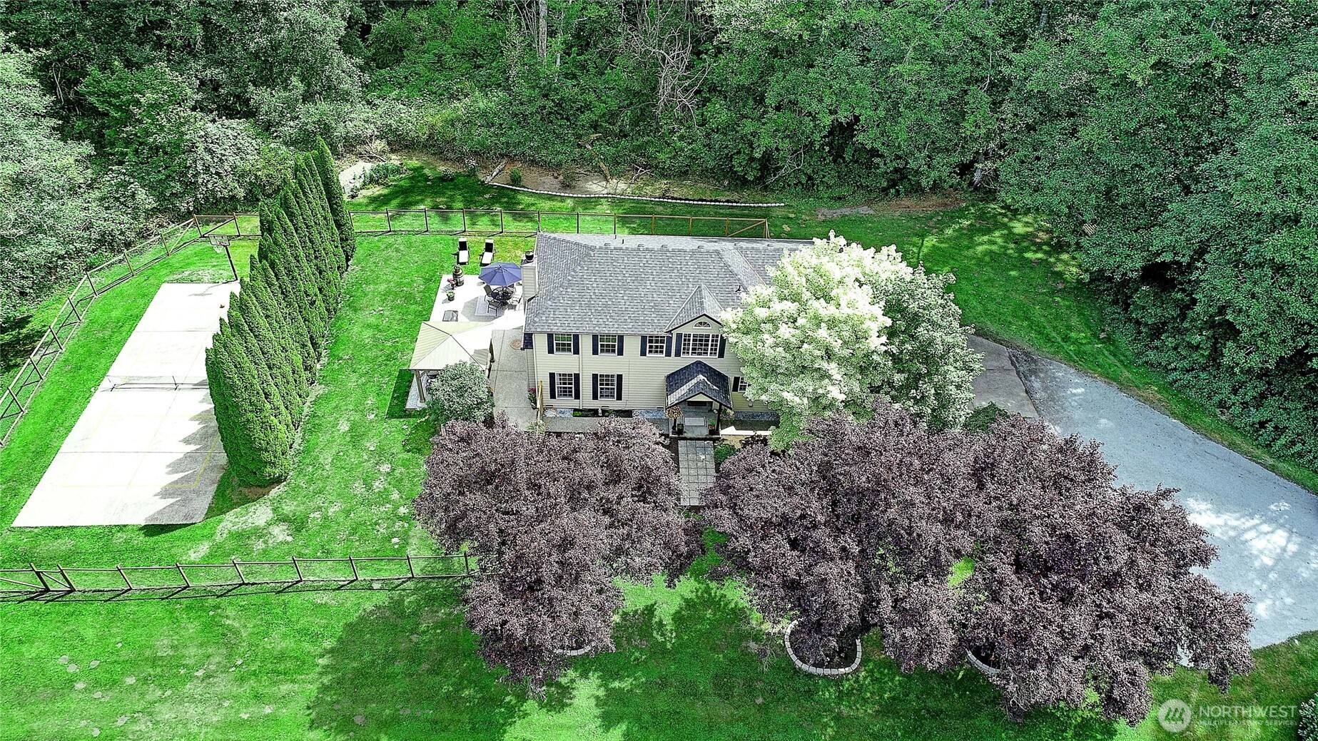 4433 Village Road Property Photo 37
