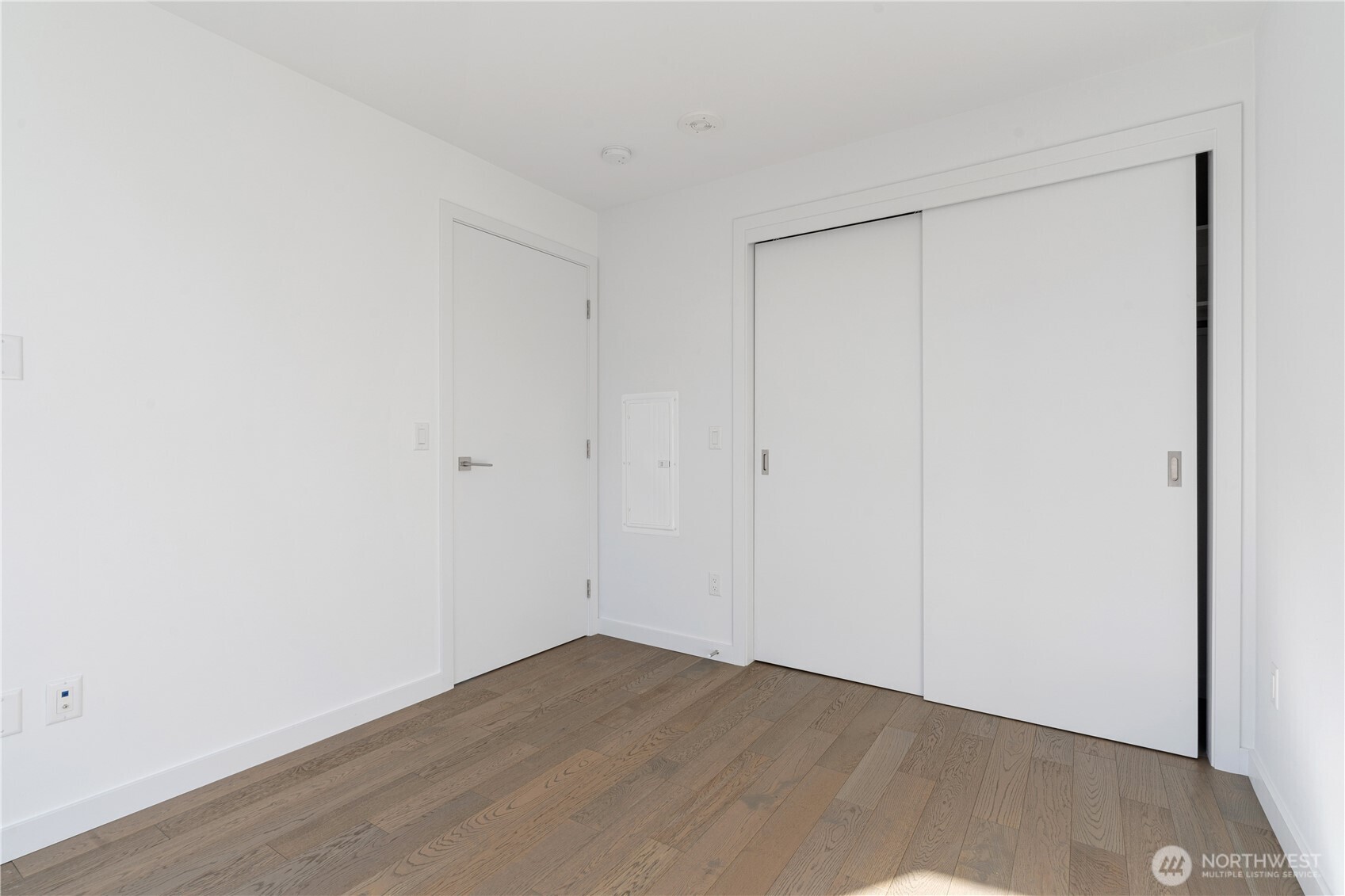 188 Bellevue Way 805 Property Photo 18