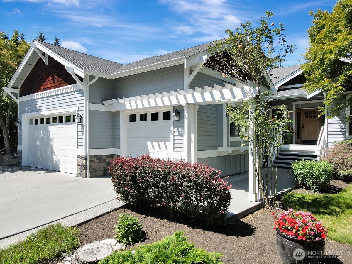 1165 Matterhorn Loop Property Photo 1