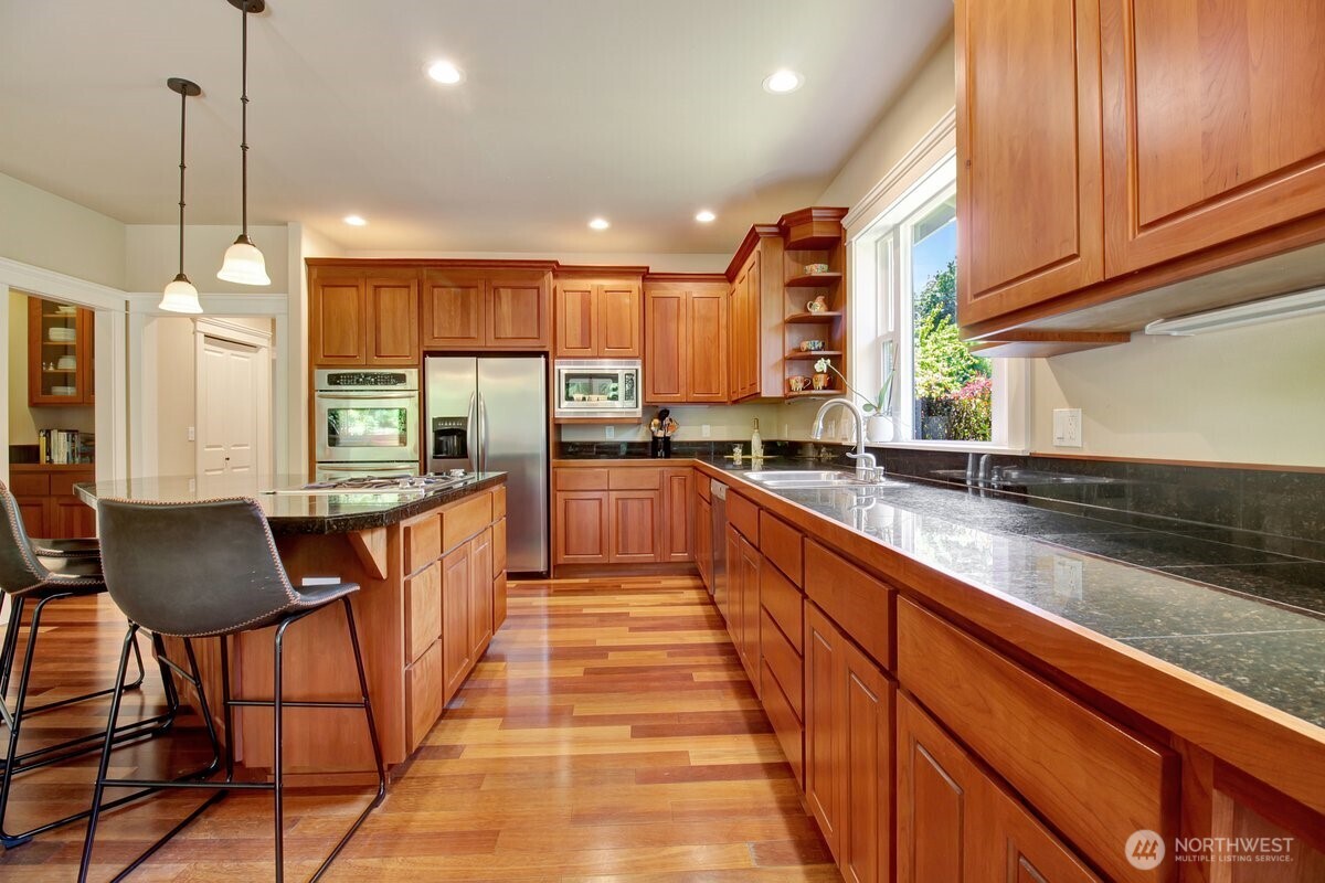 1165 Matterhorn Loop Property Photo 3