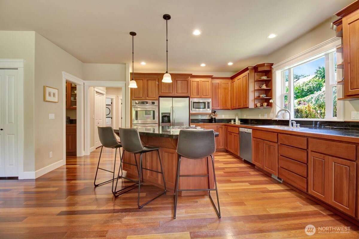 1165 Matterhorn Loop Property Photo 4