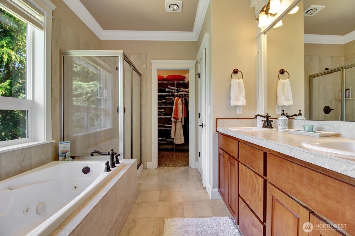 1165 Matterhorn Loop Property Photo 17