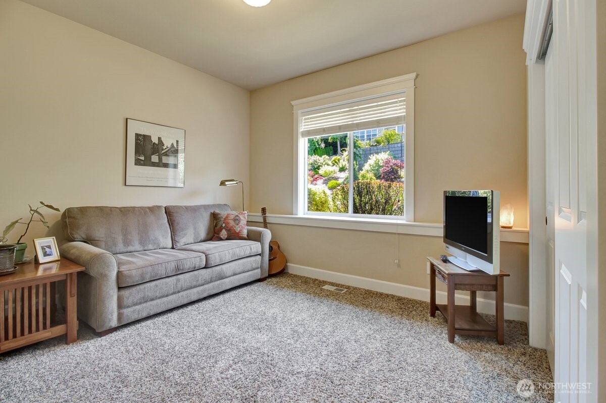 1165 Matterhorn Loop Property Photo 19