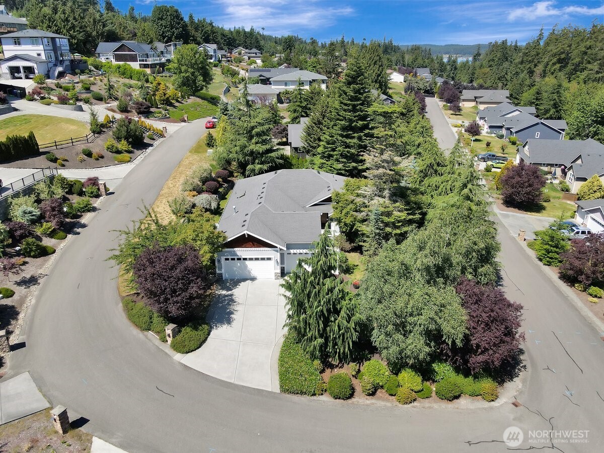 1165 Matterhorn Loop Property Photo 27