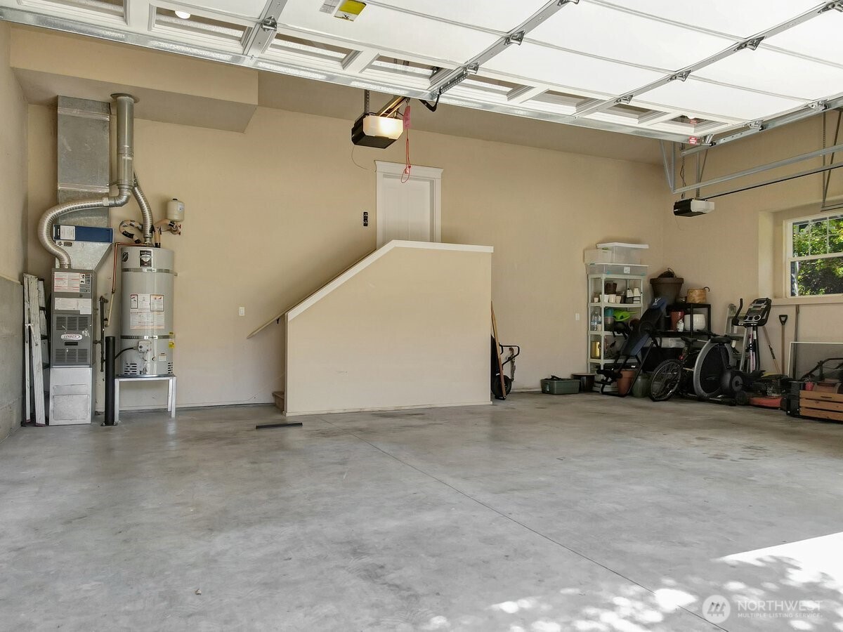 1165 Matterhorn Loop Property Photo 32