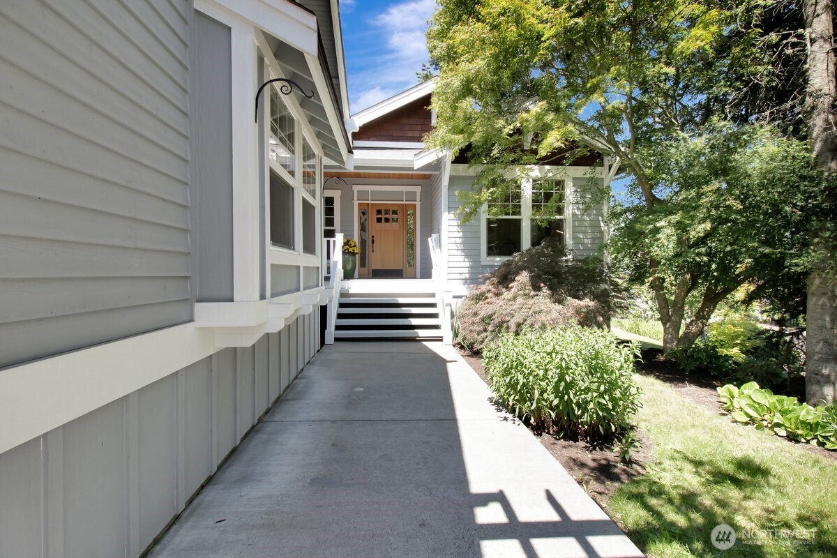 1165 Matterhorn Loop Property Photo 34
