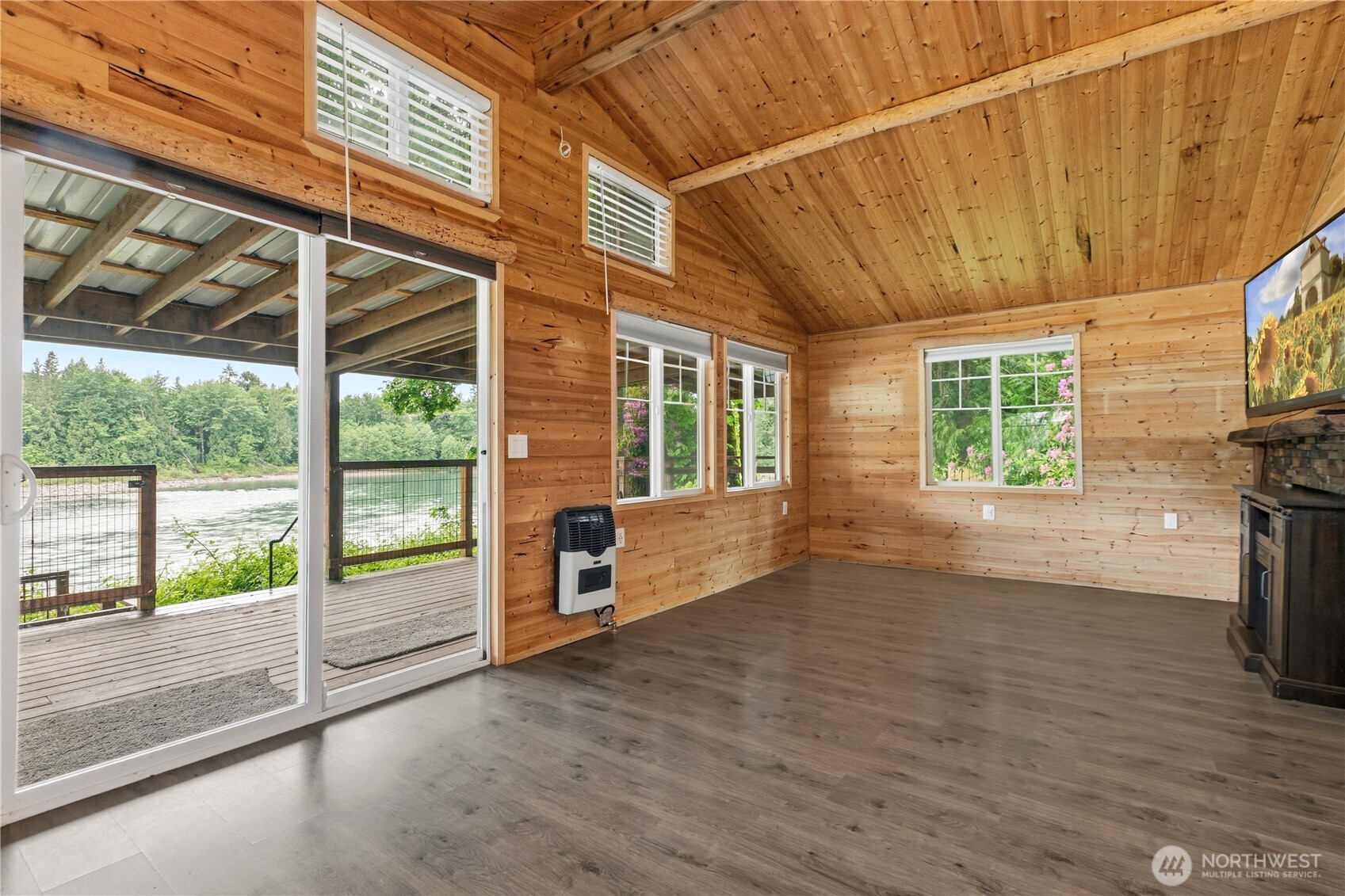 41580 Cape Horn Property Photo 5