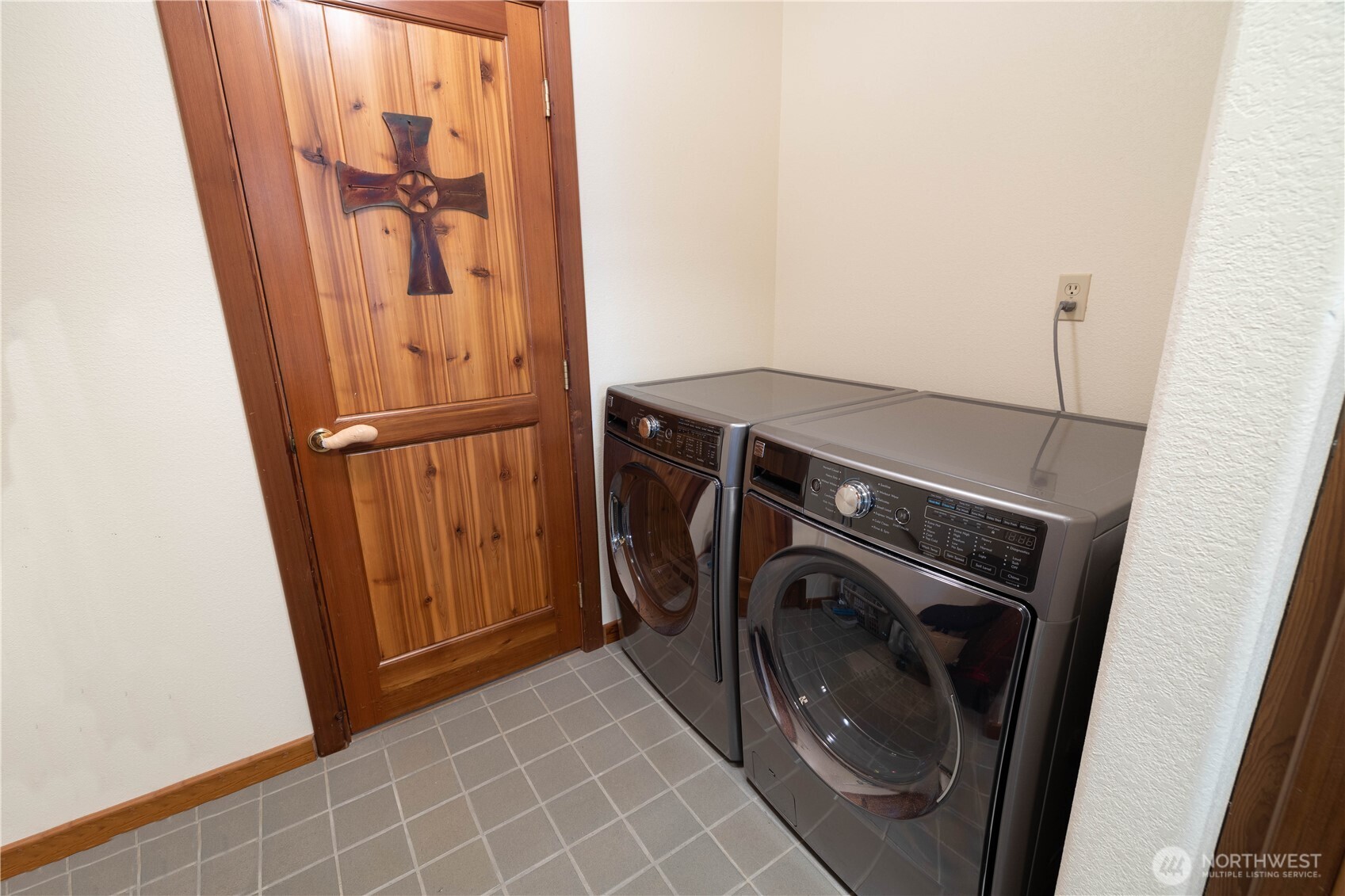 6 Orchard Loop S. Property Photo 9