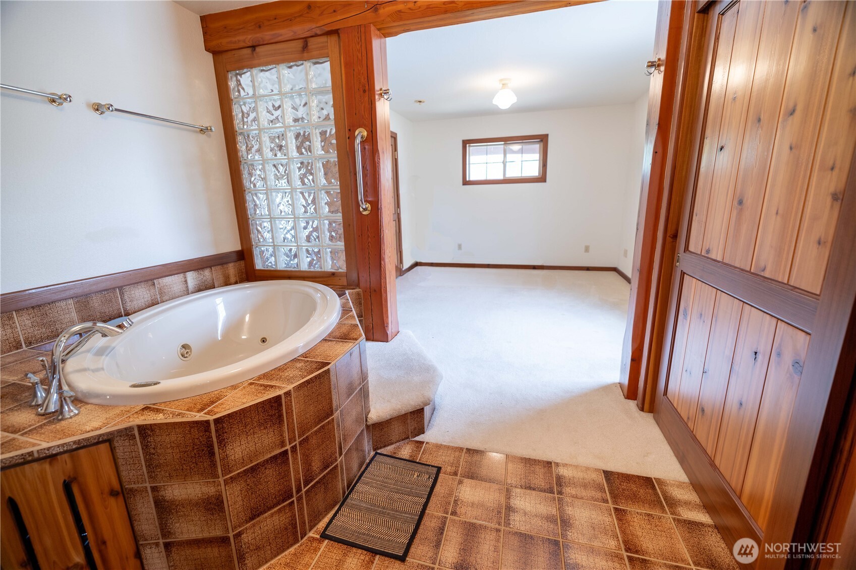 6 Orchard Loop S. Property Photo 11