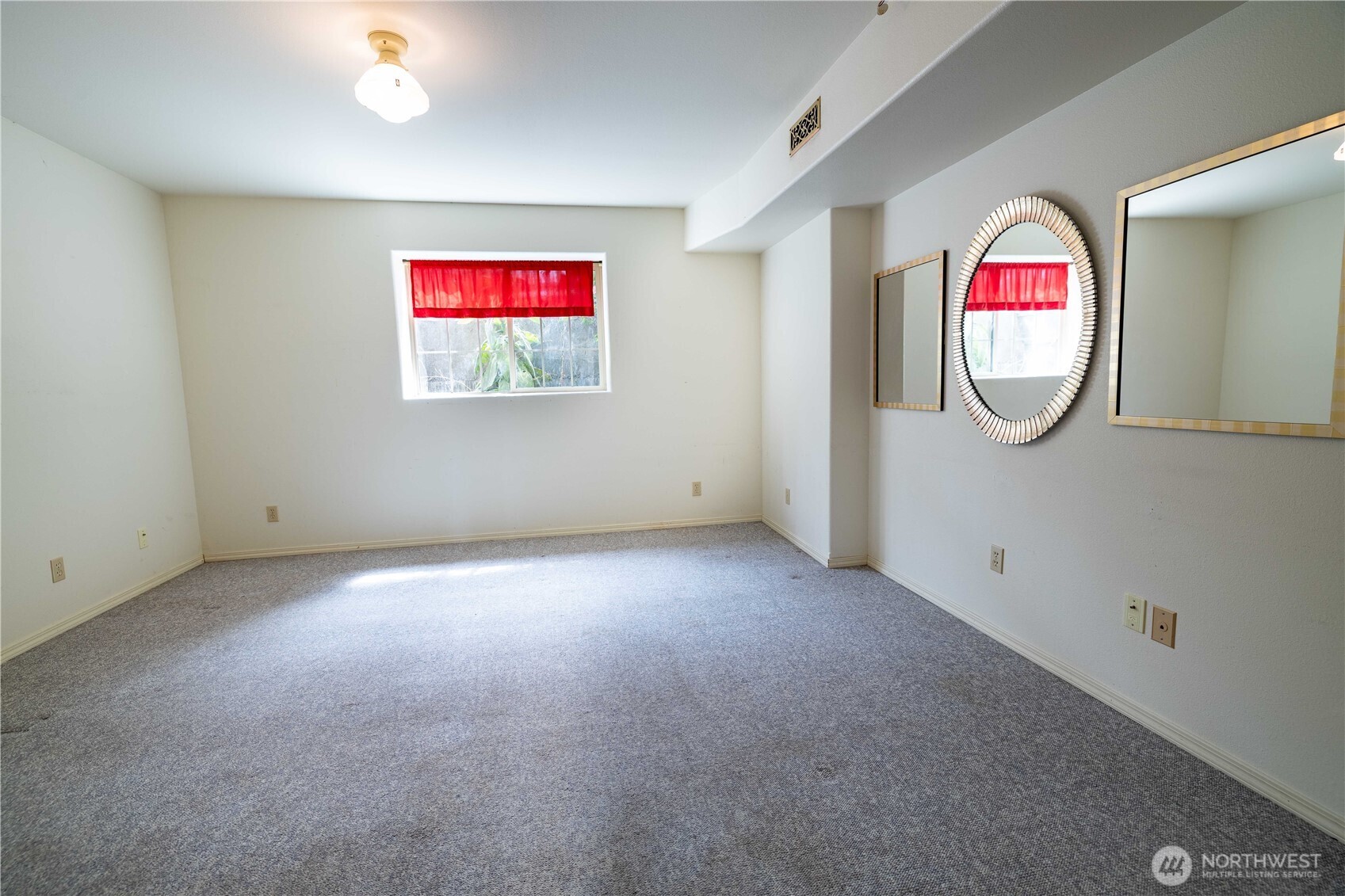 6 Orchard Loop S. Property Photo 21
