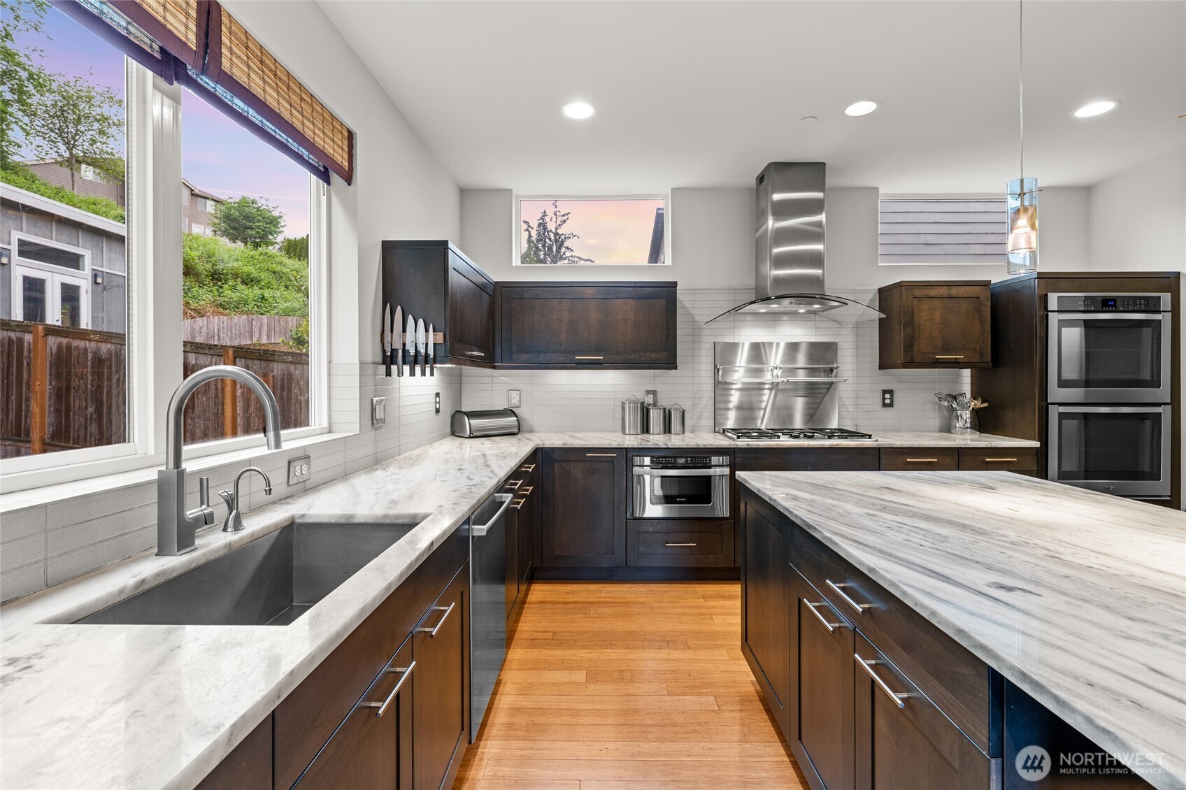 22326 2nd Place Property Photo 10