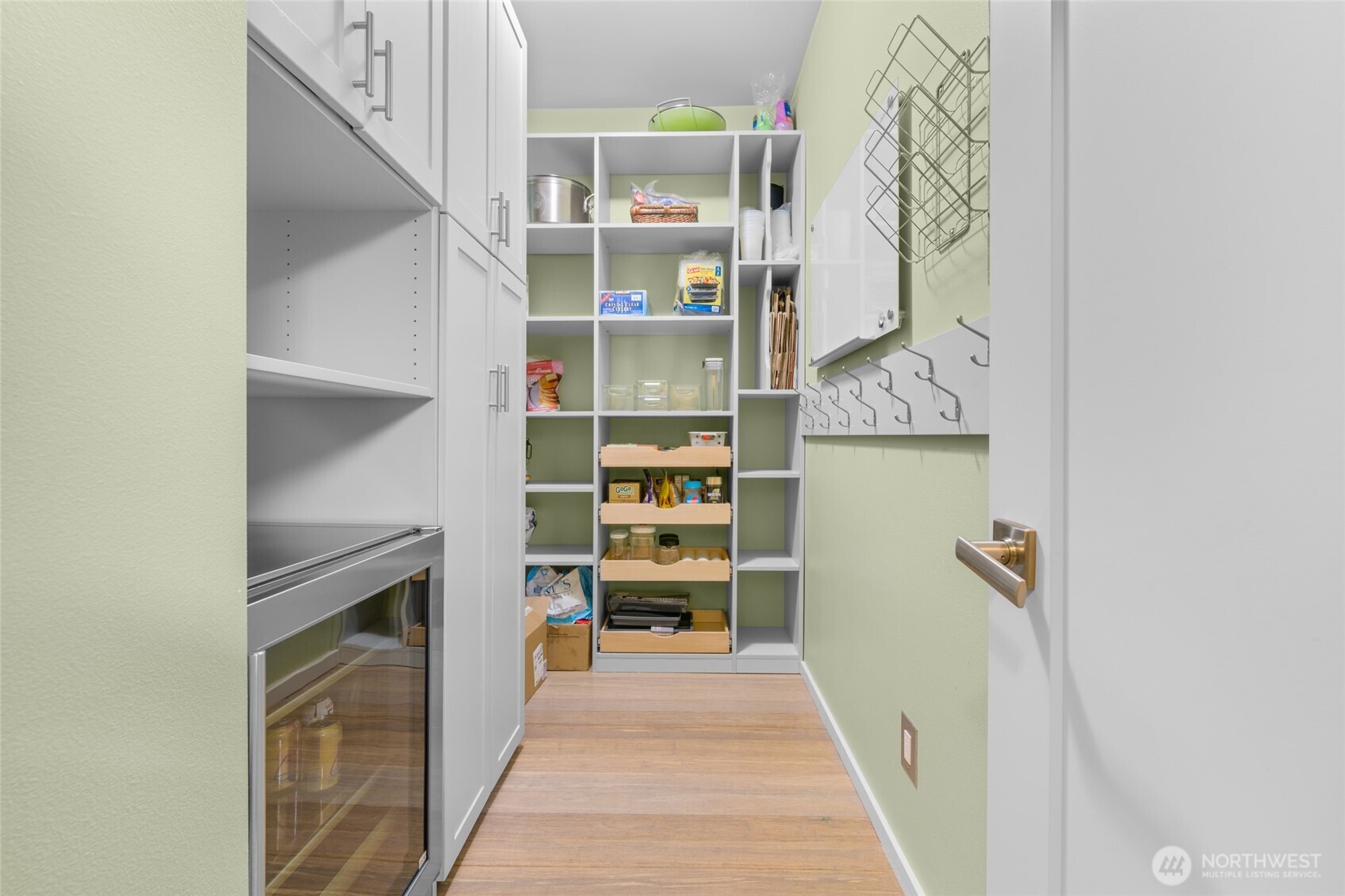 22326 2nd Place Property Photo 12