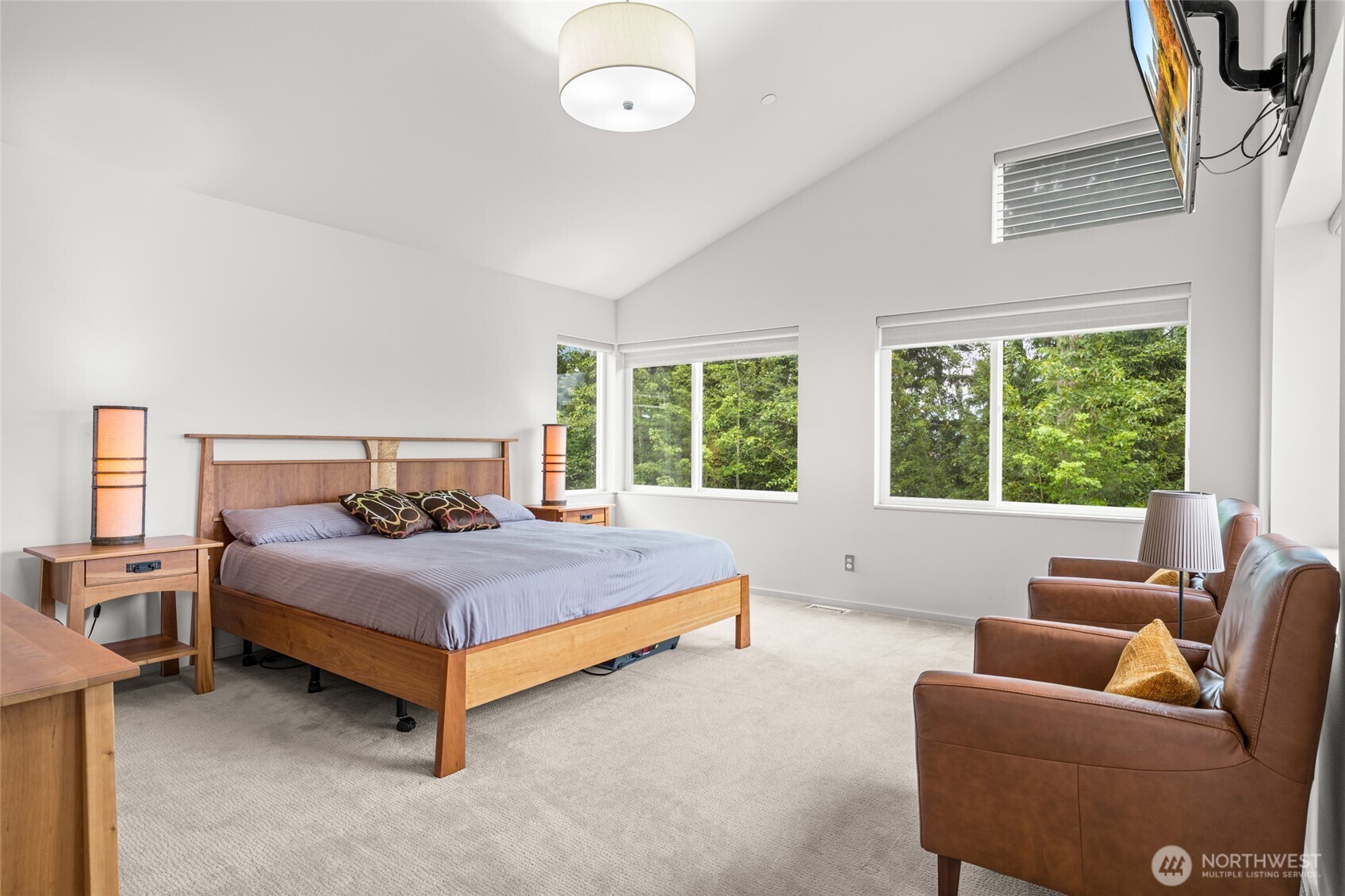 22326 2nd Place Property Photo 16