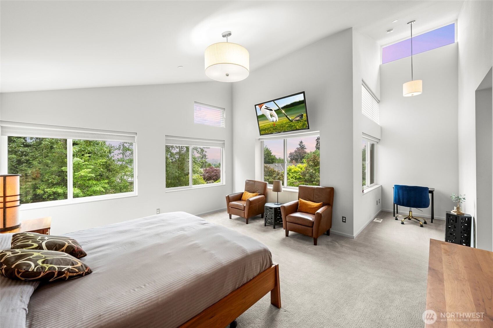 22326 2nd Place Property Photo 18