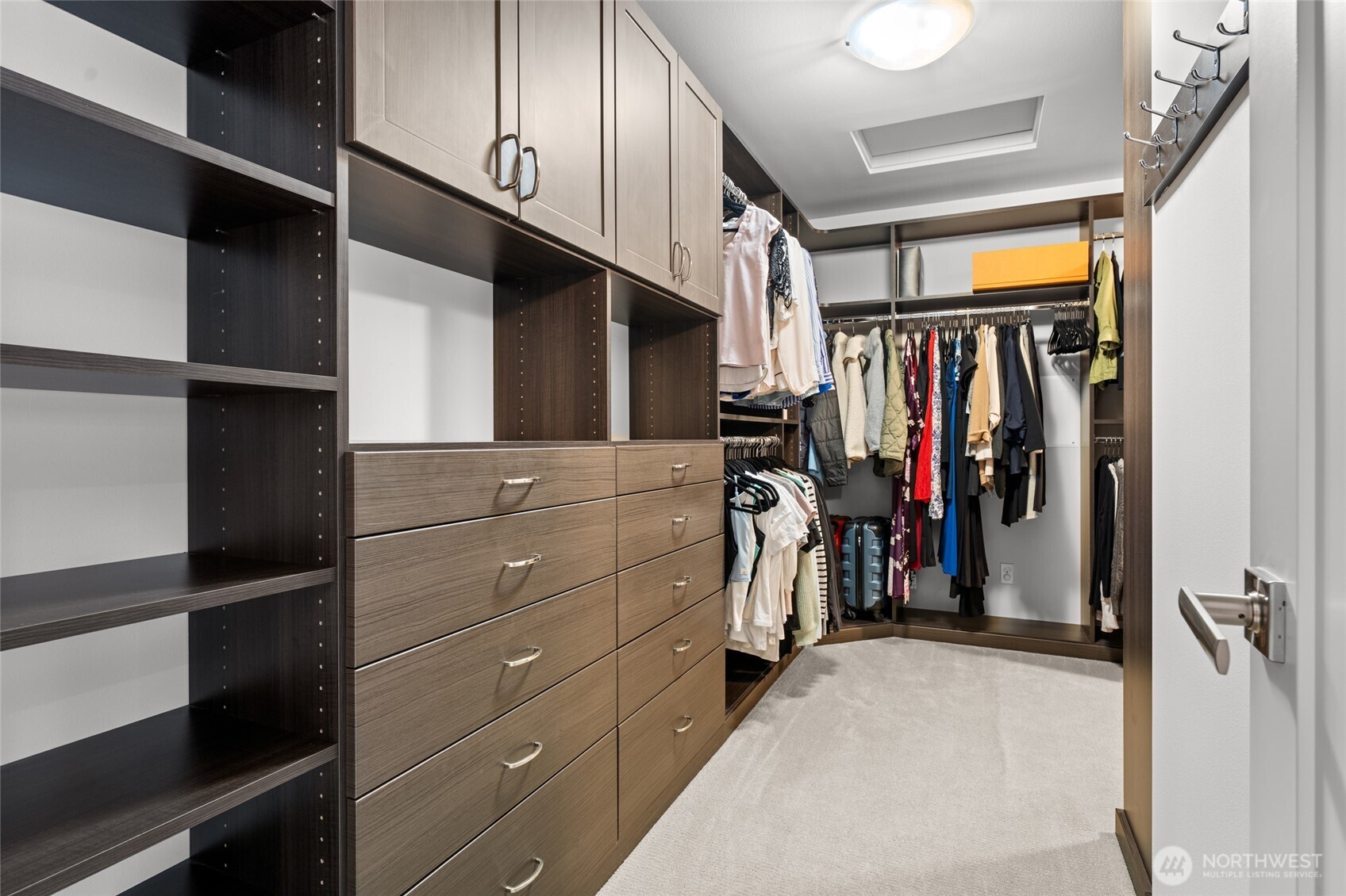 22326 2nd Place Property Photo 19