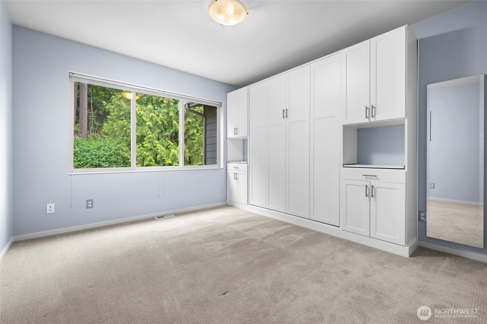 22326 2nd Place Property Photo 25