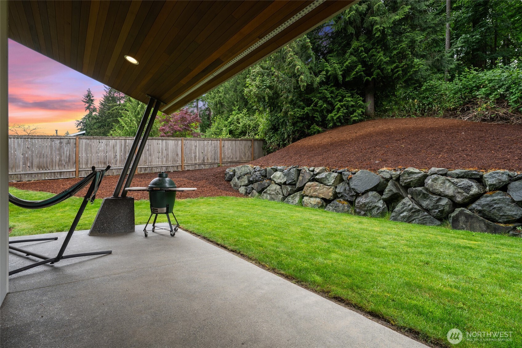 22326 2nd Place Property Photo 32