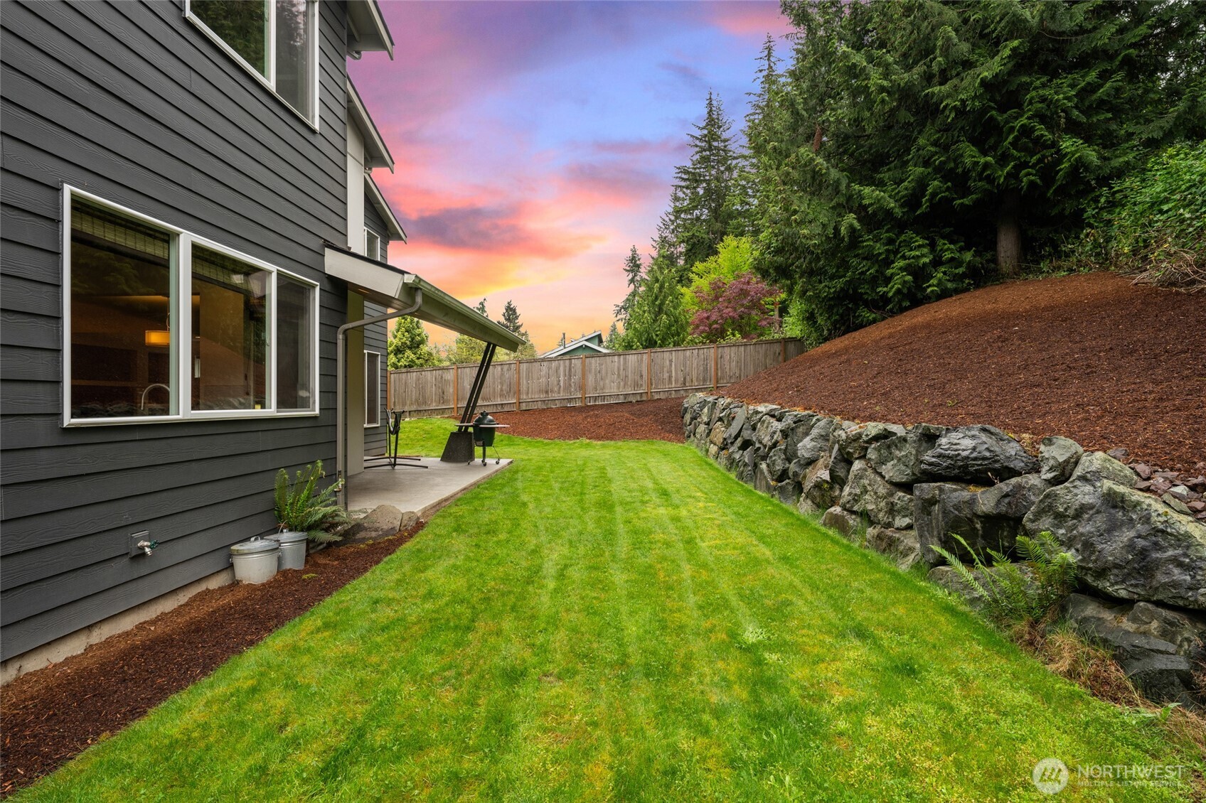 22326 2nd Place Property Photo 33