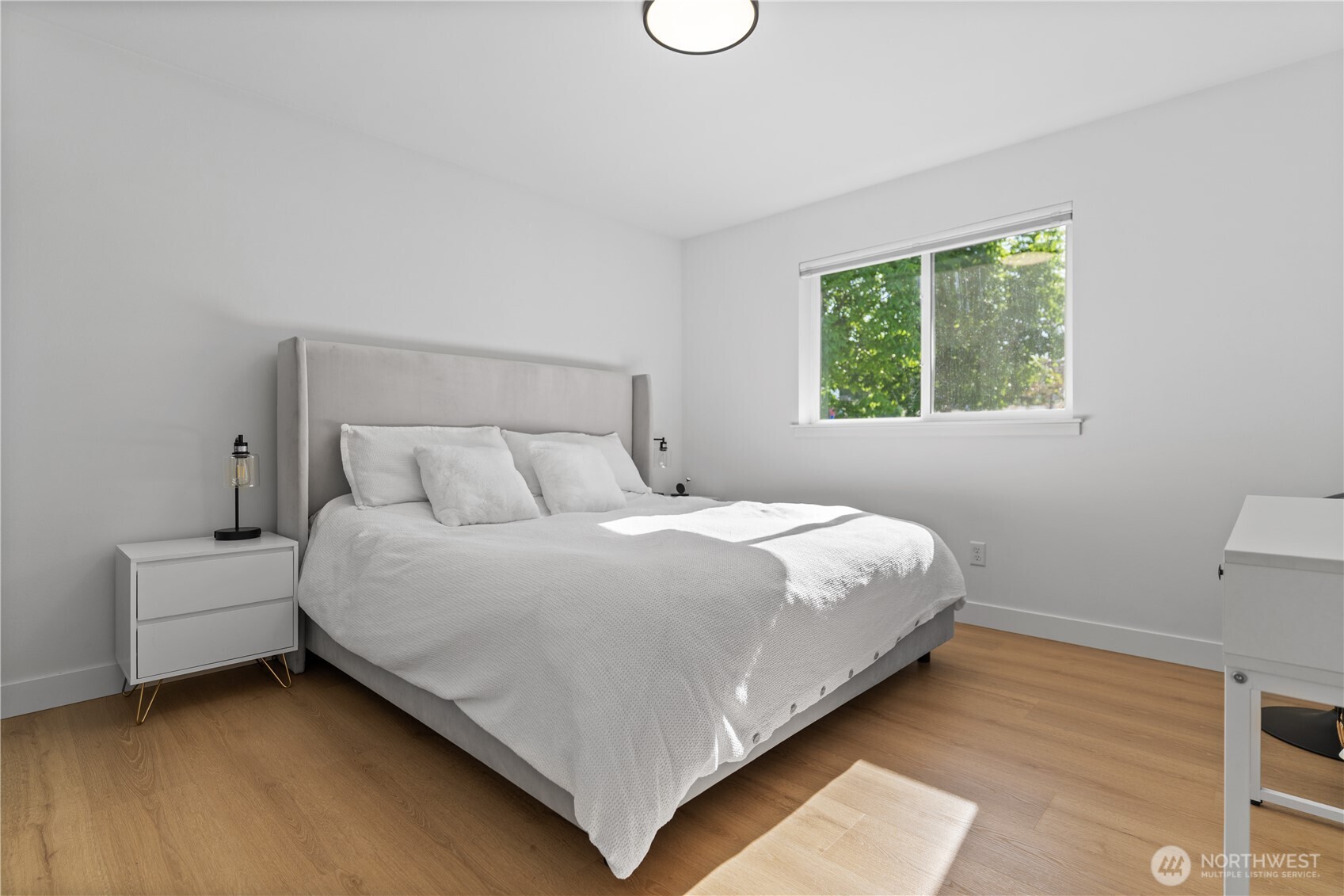 2086 Thornton St Property Photo 14