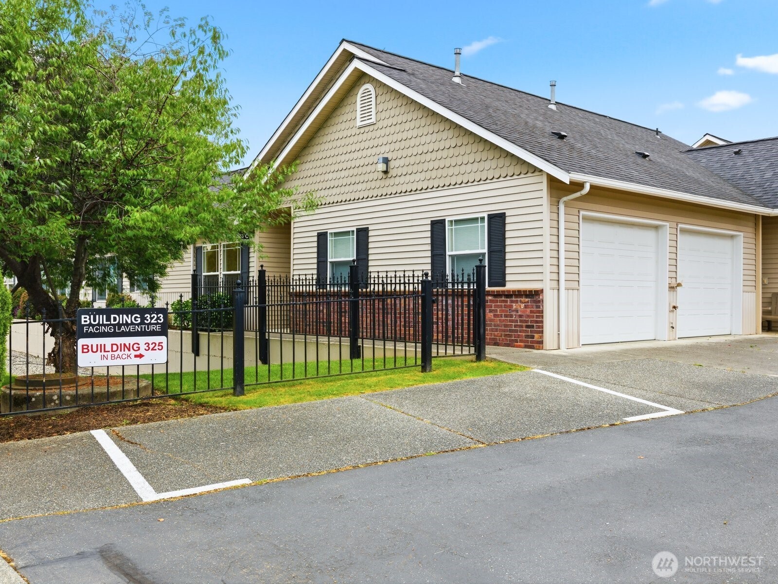323 N Laventure Road C Property Photo 2
