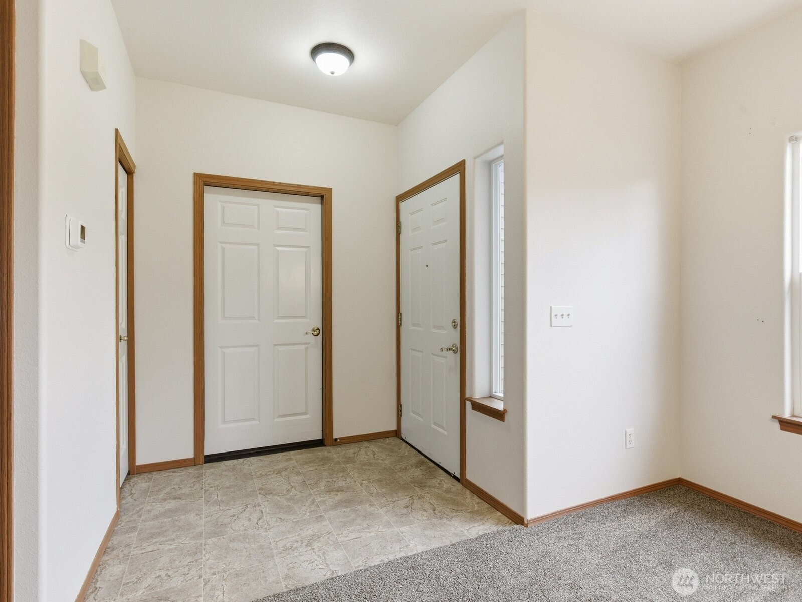 323 N Laventure Road C Property Photo 5