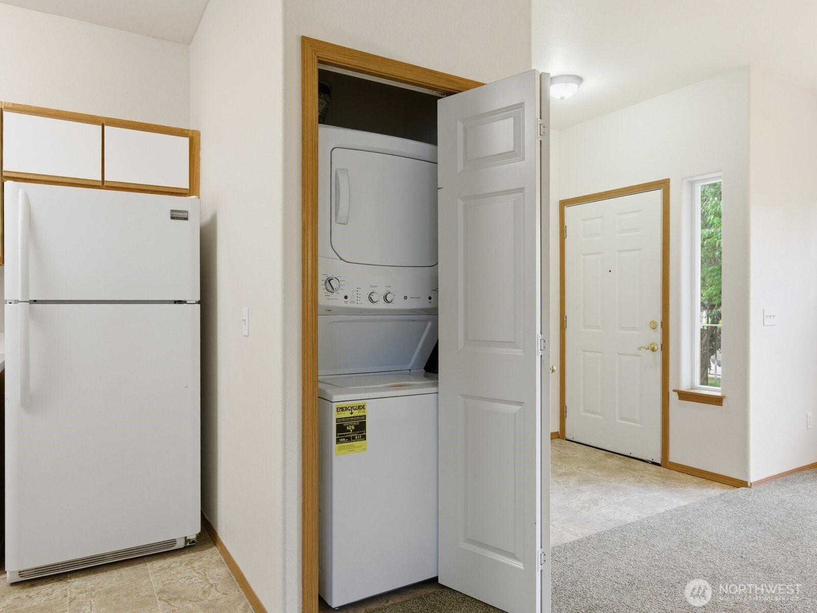 323 N Laventure Road C Property Photo 8