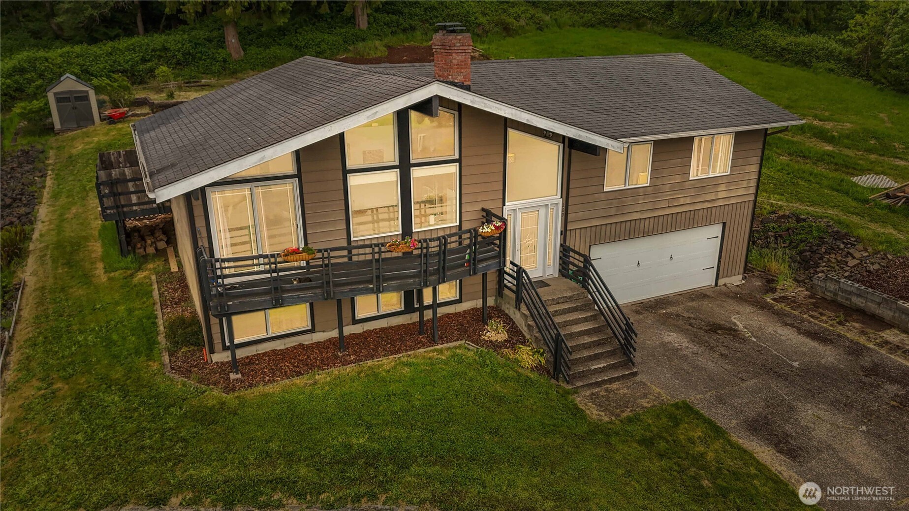 209 Curtis Drive Property Photo 1