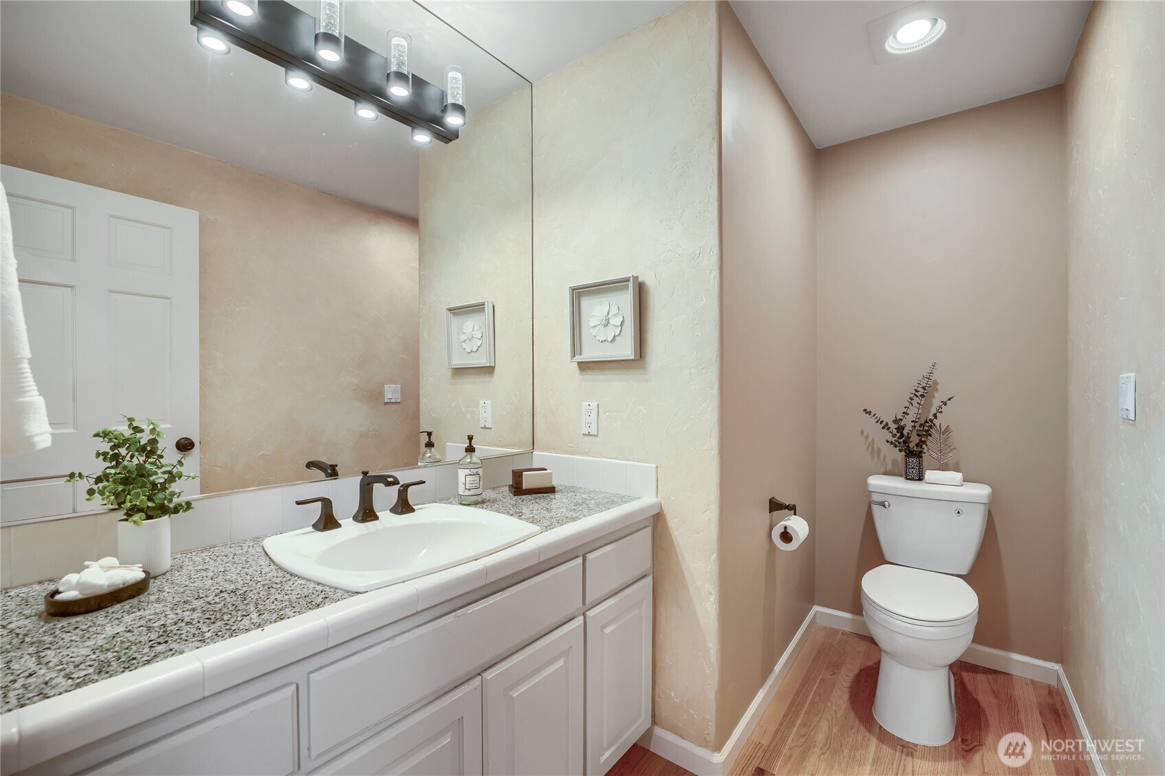 15810 Se 45th Place Property Photo 14