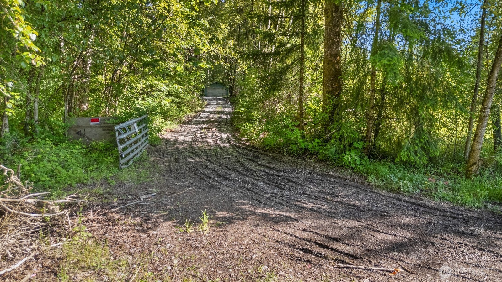 7714 166th Street Property Photo 4