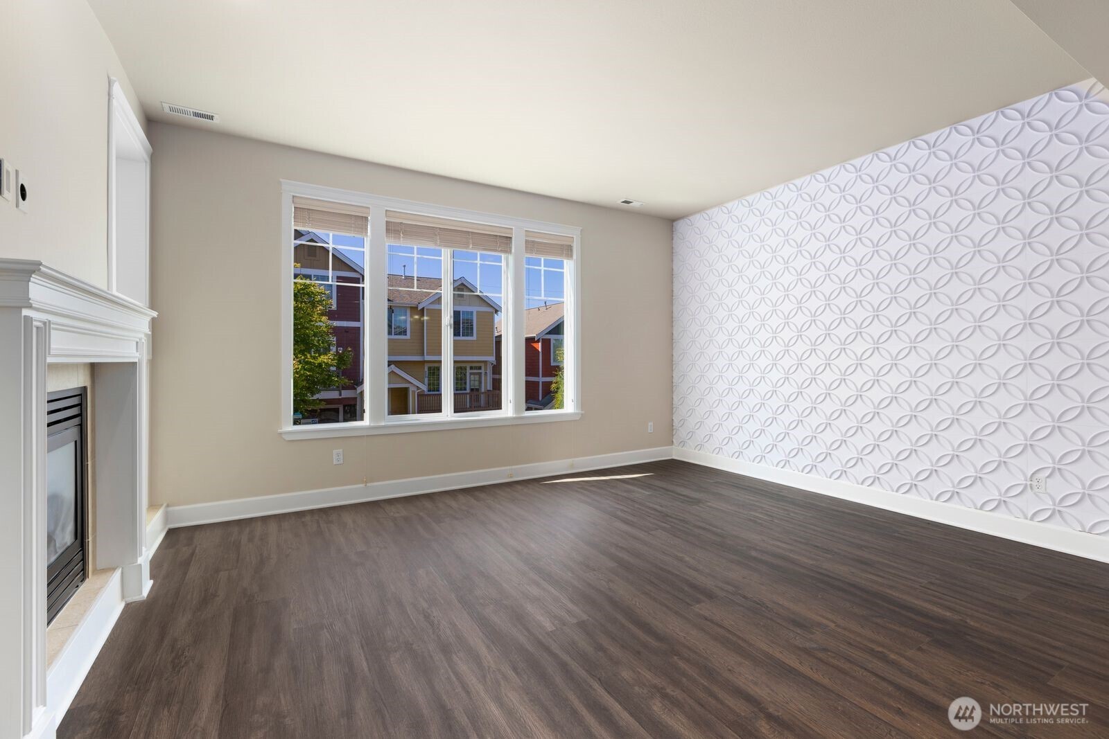 129 Spruce Street Property Photo 8