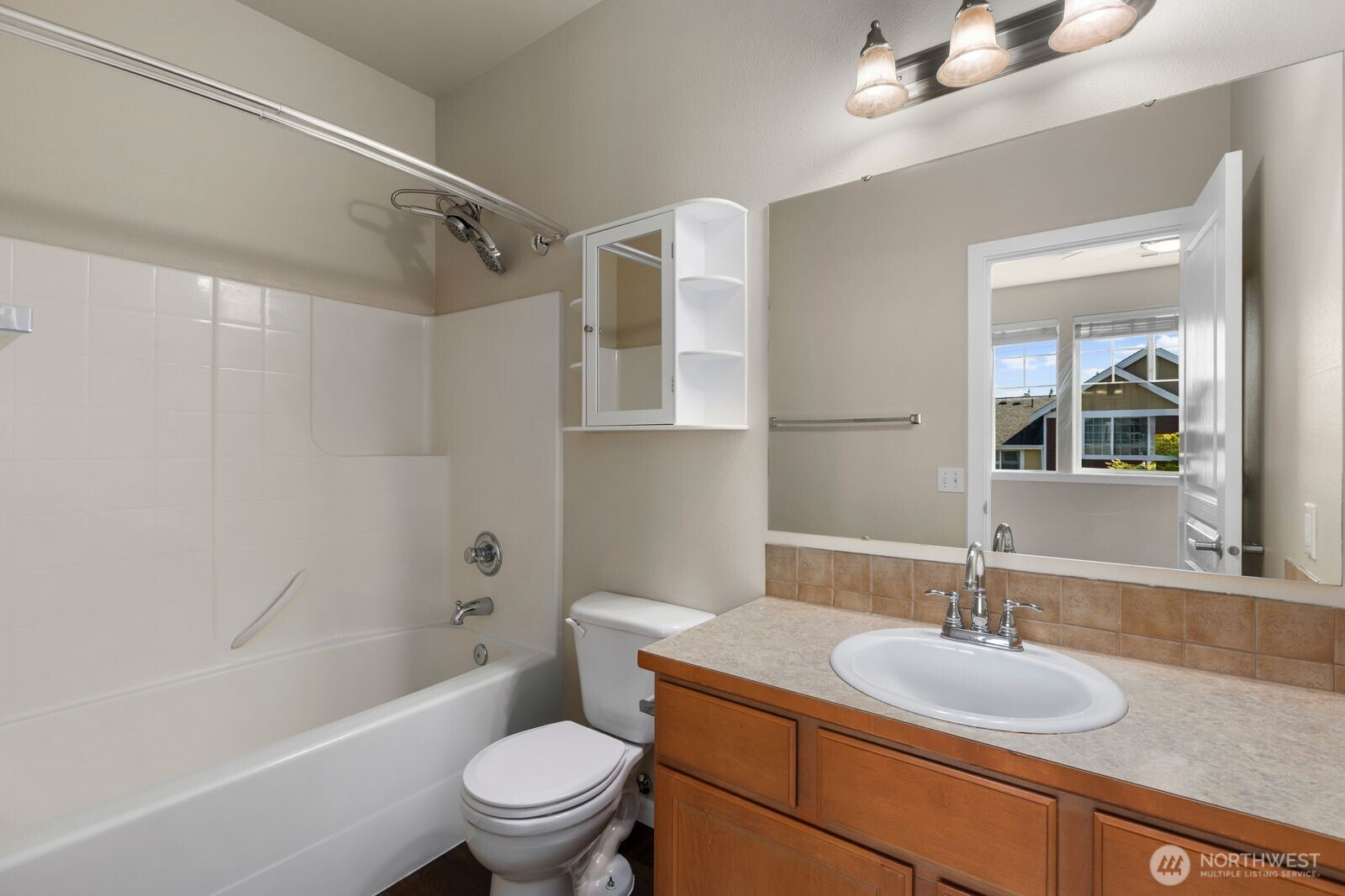 129 Spruce Street Property Photo 18