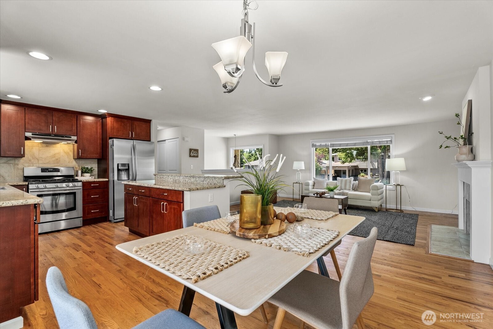 18711 64th Avenue Property Photo 6