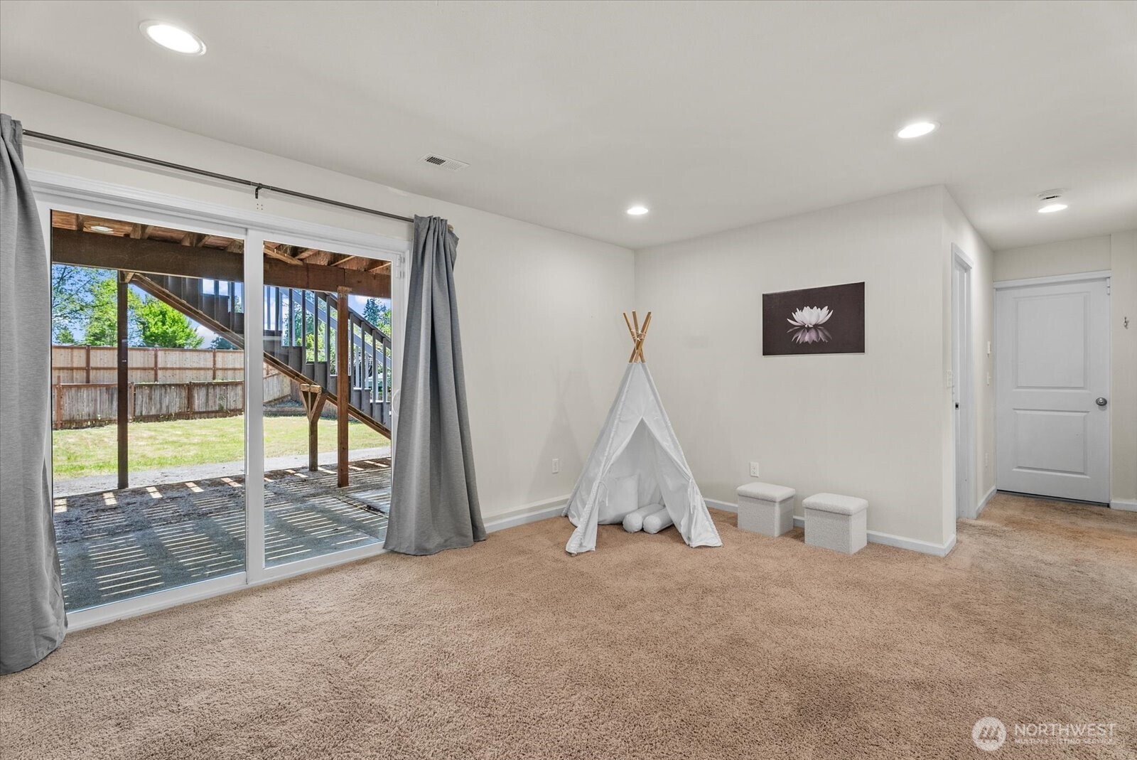 18711 64th Avenue Property Photo 22