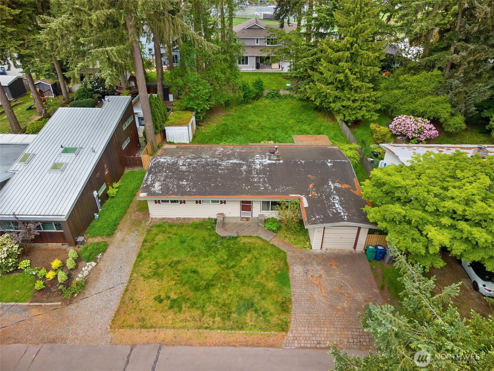 7517 123rd Avenue Property Photo 1