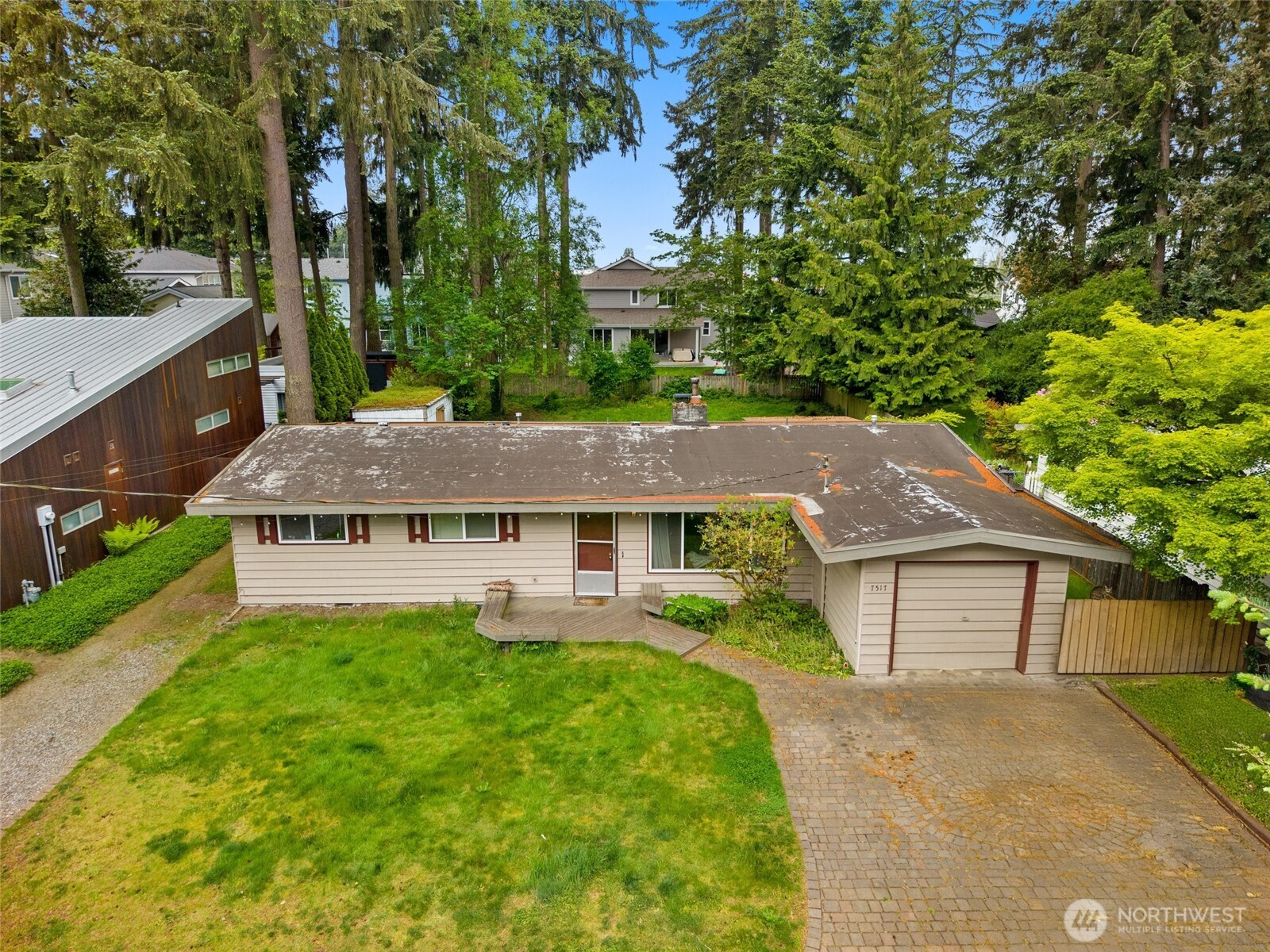 7517 123rd Avenue Property Photo 2