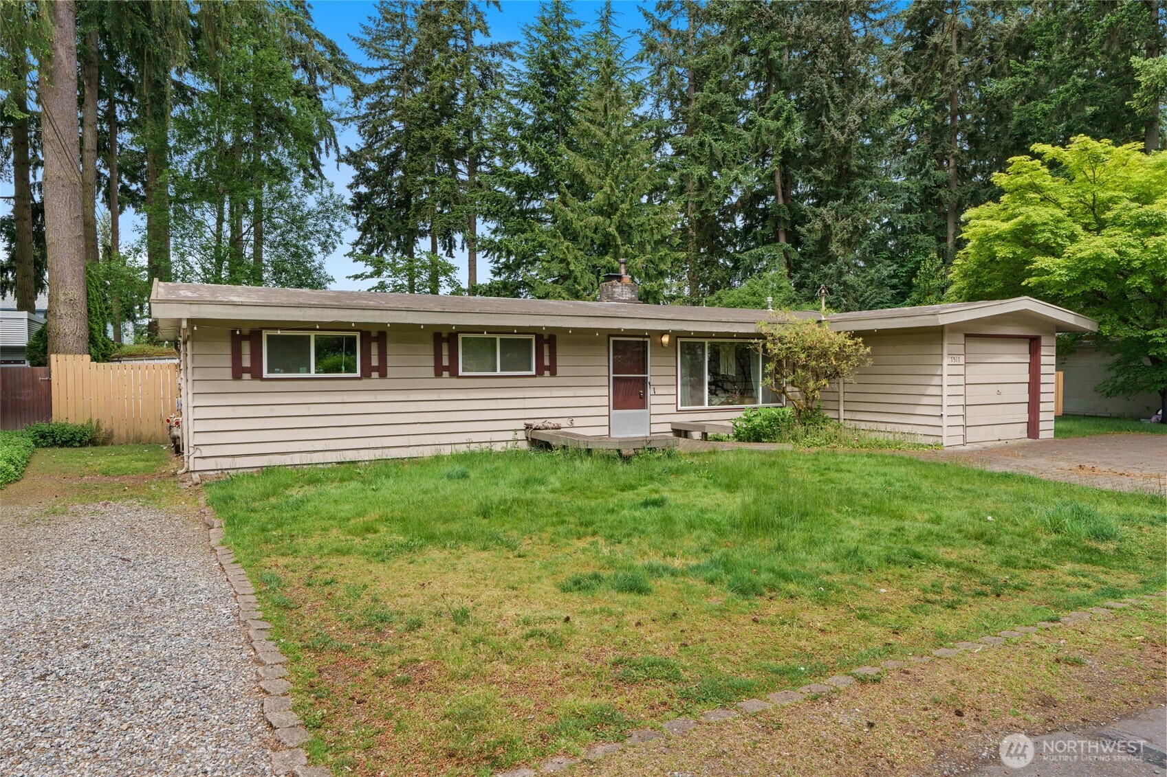 7517 123rd Avenue Property Photo 3