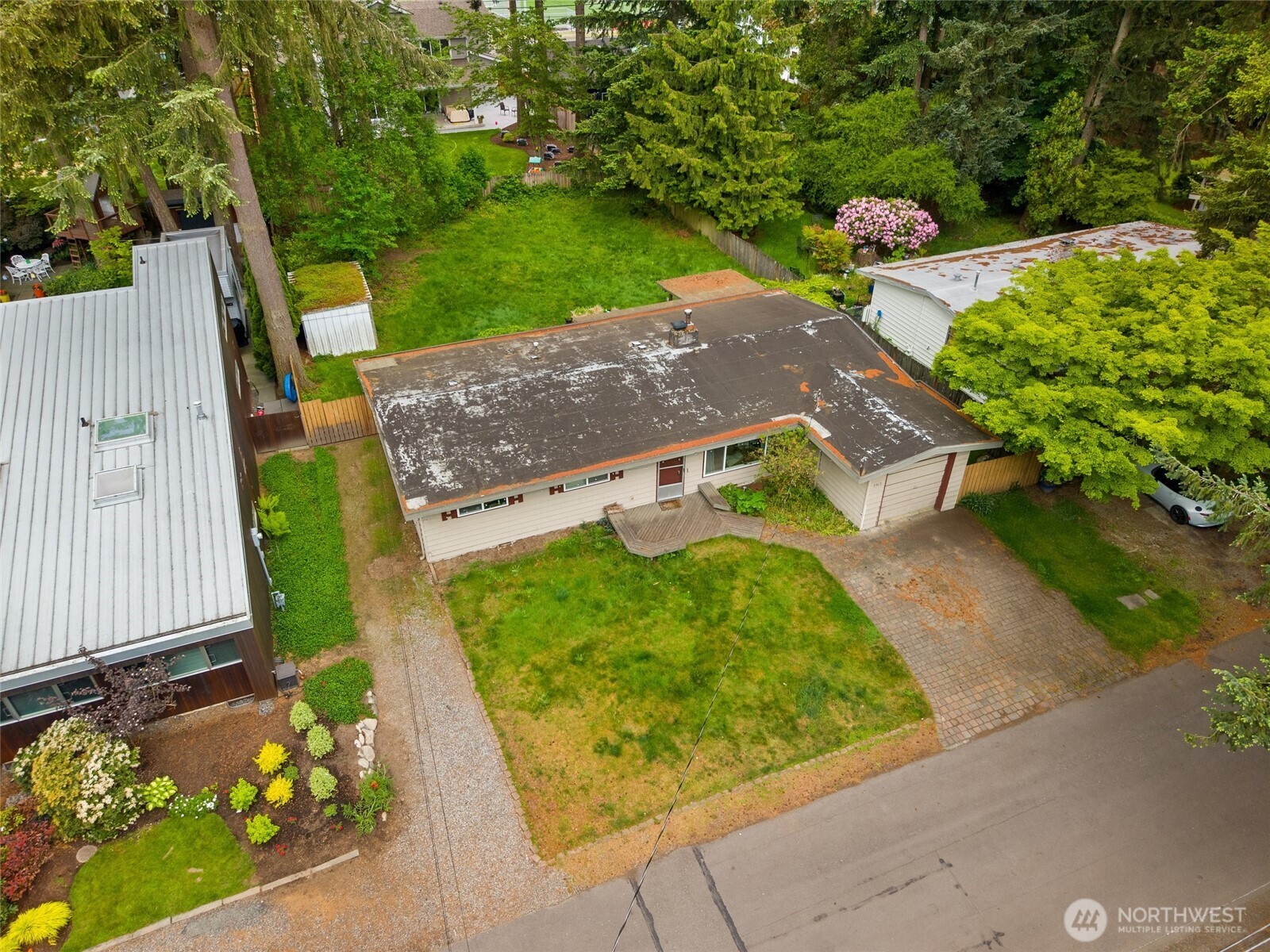 7517 123rd Avenue Property Photo 7