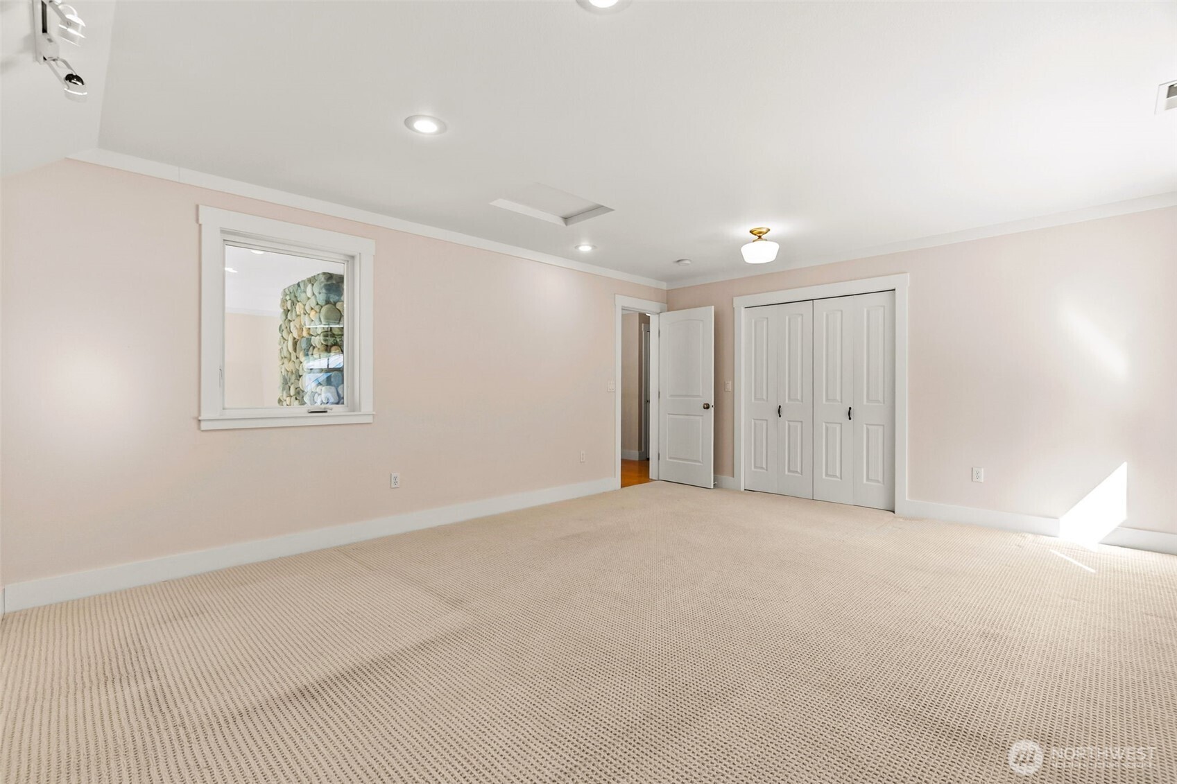 1800 E South Island Drive Property Photo 27