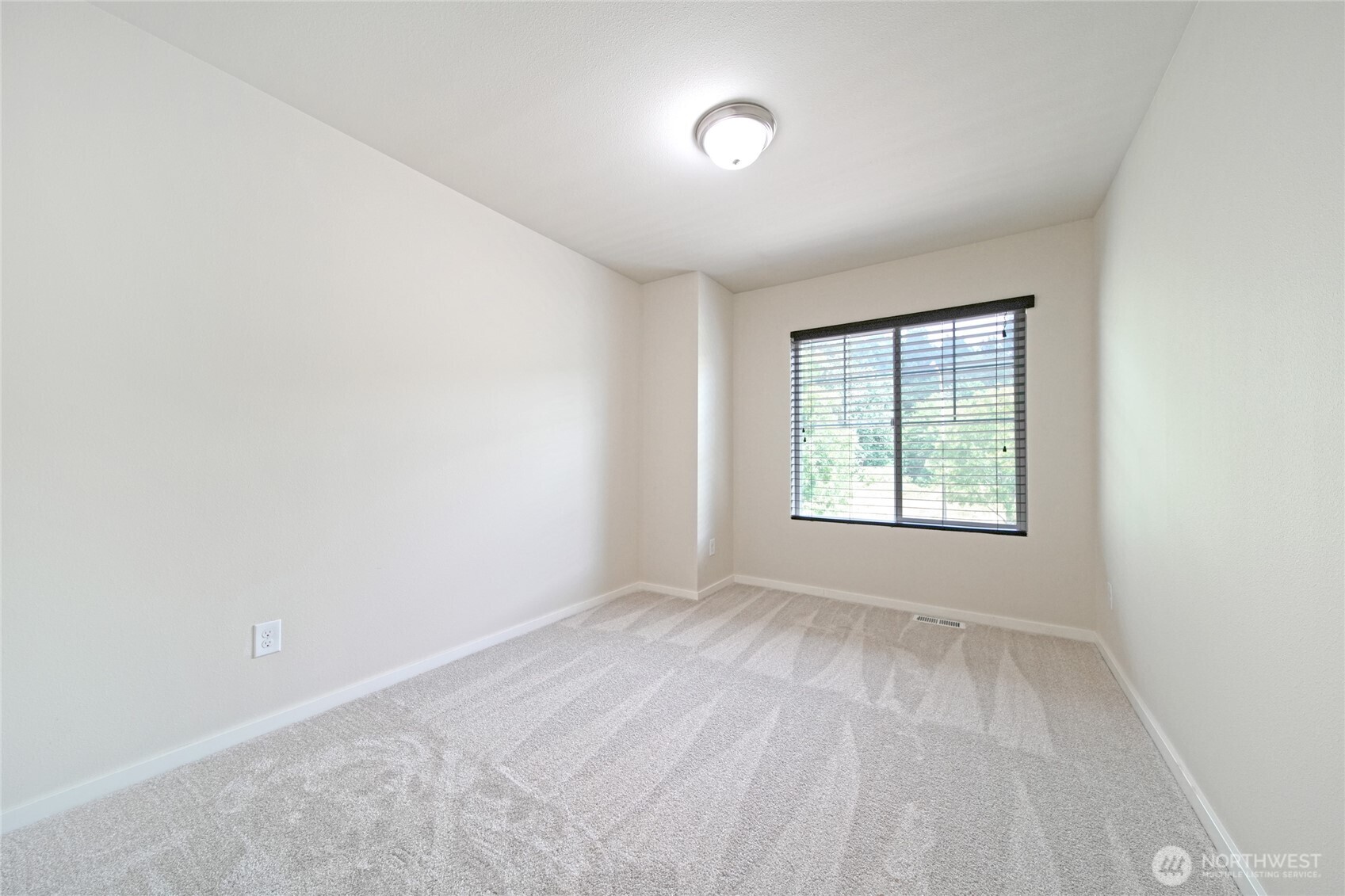 4241 R Street Property Photo 19