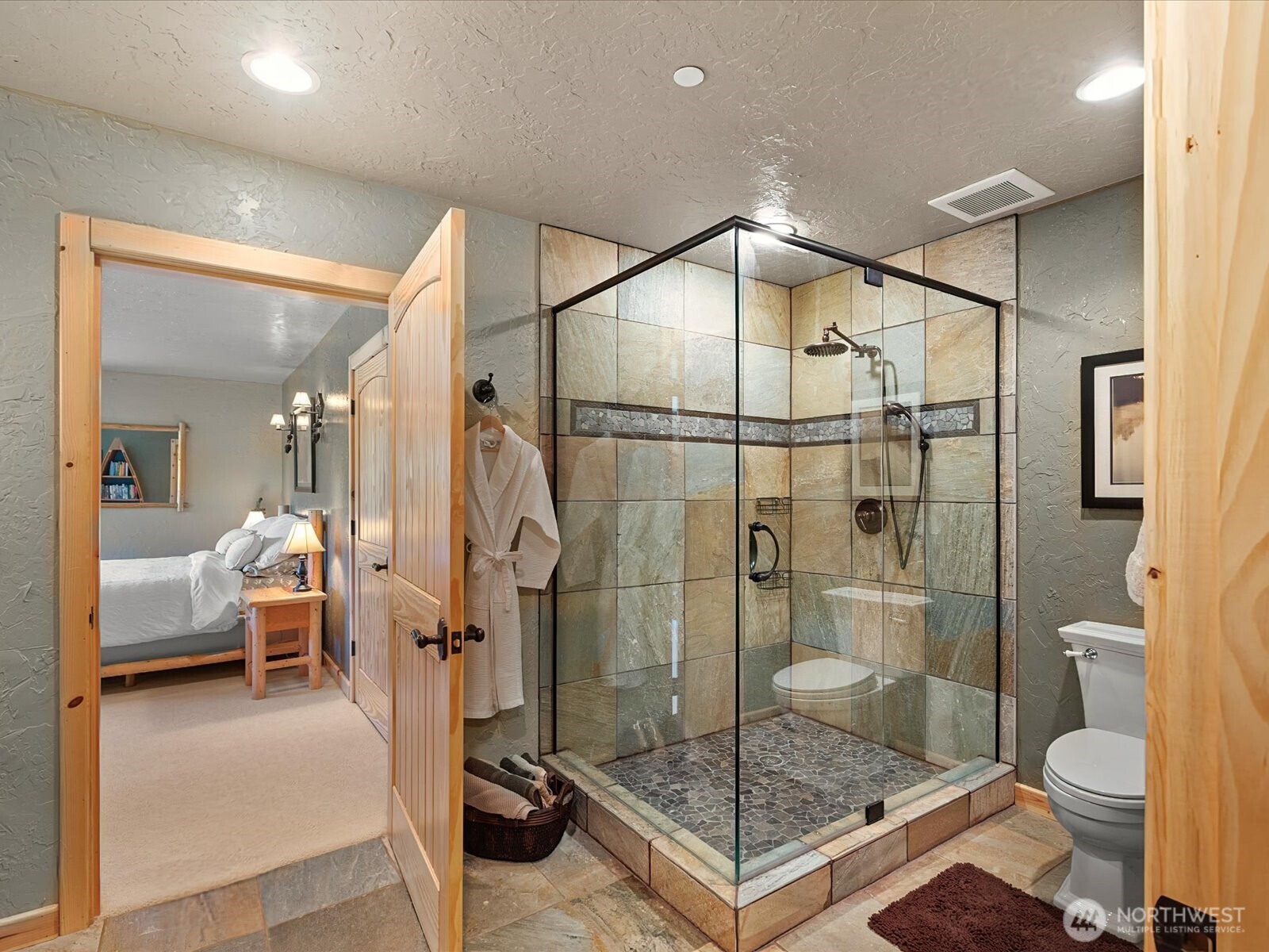 16323 Reserve Drive Property Photo 36