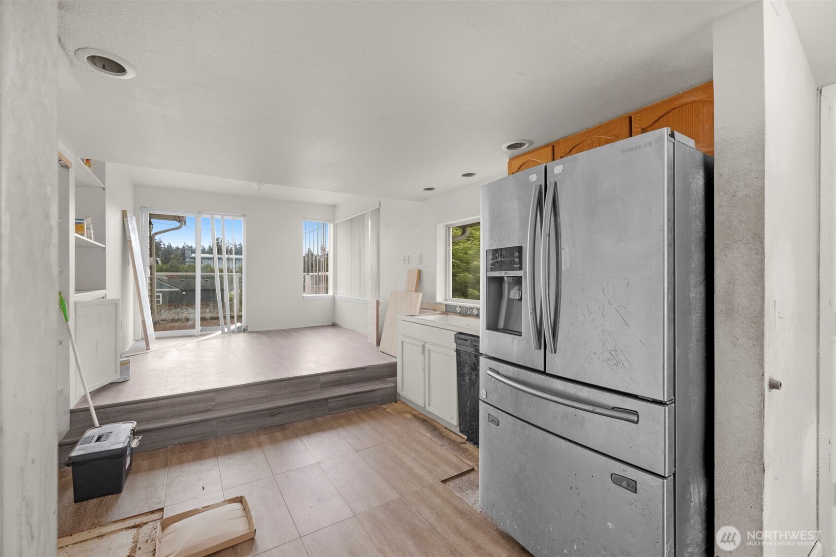 929 Pecks Drive Property Photo 3