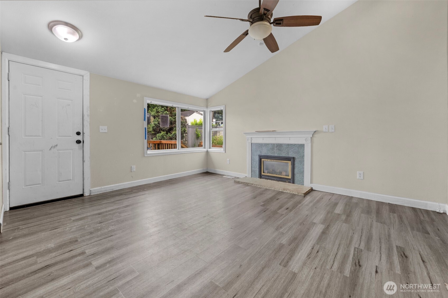 929 Pecks Drive Property Photo 8