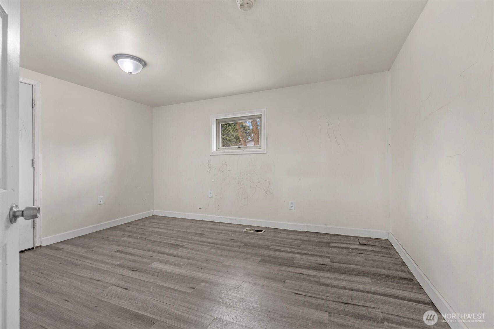 929 Pecks Drive Property Photo 9