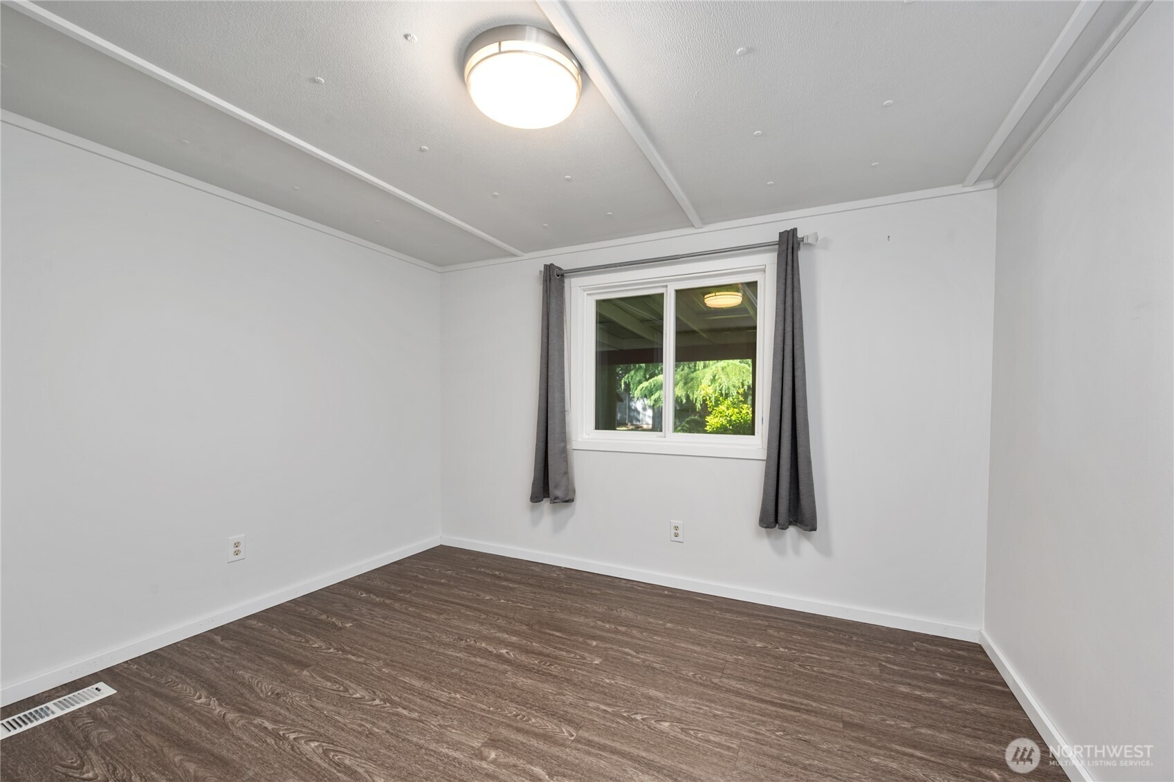 6978 Hannegan Road Property Photo 13