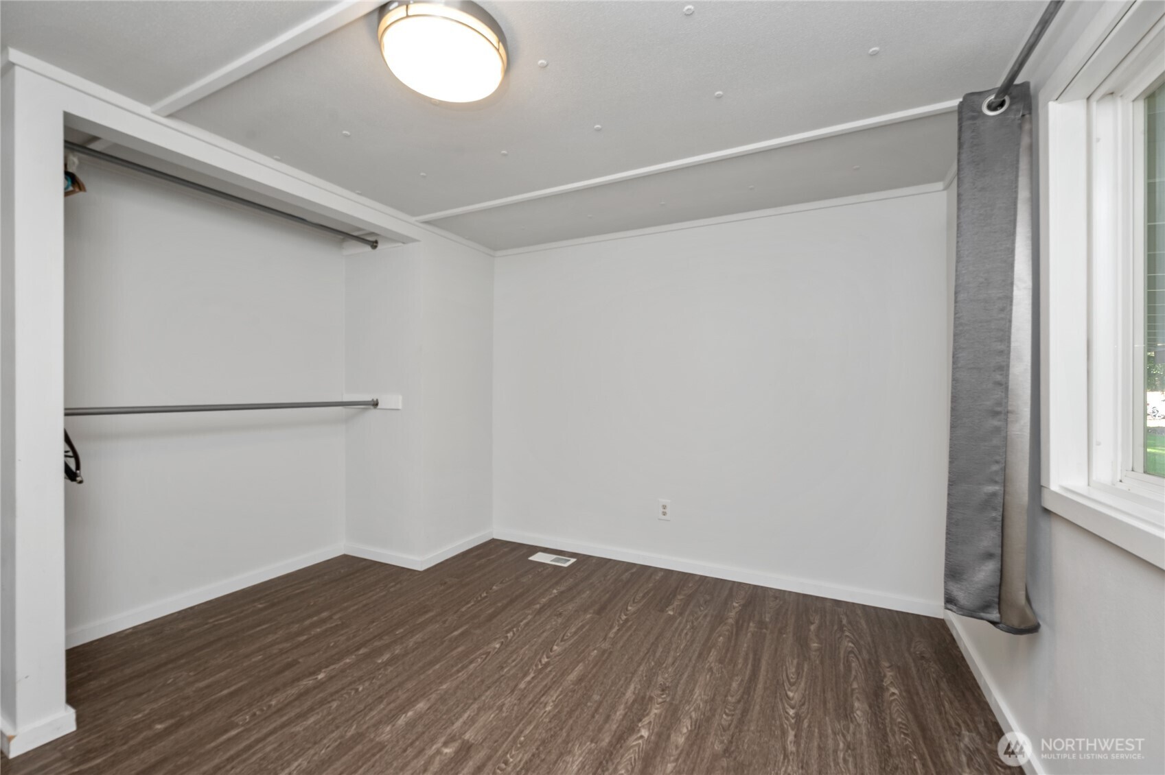 6978 Hannegan Road Property Photo 14