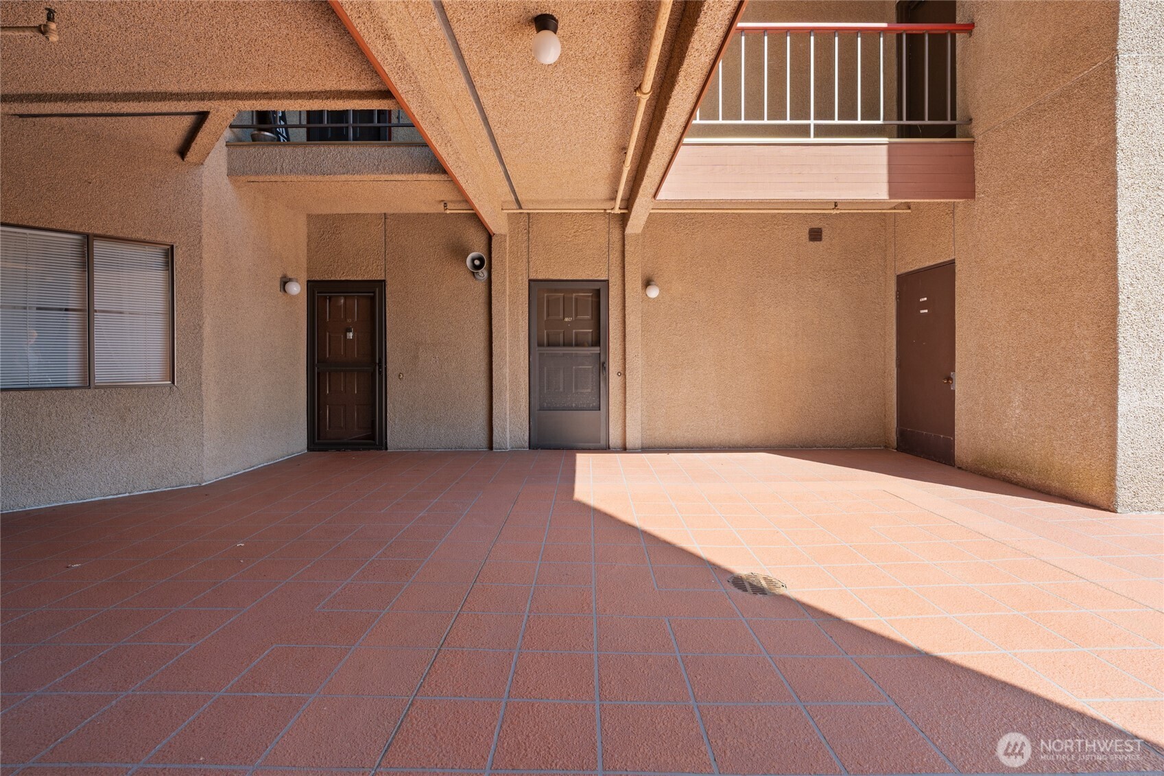 1902 Bridgeport Way 106 Property Photo 6